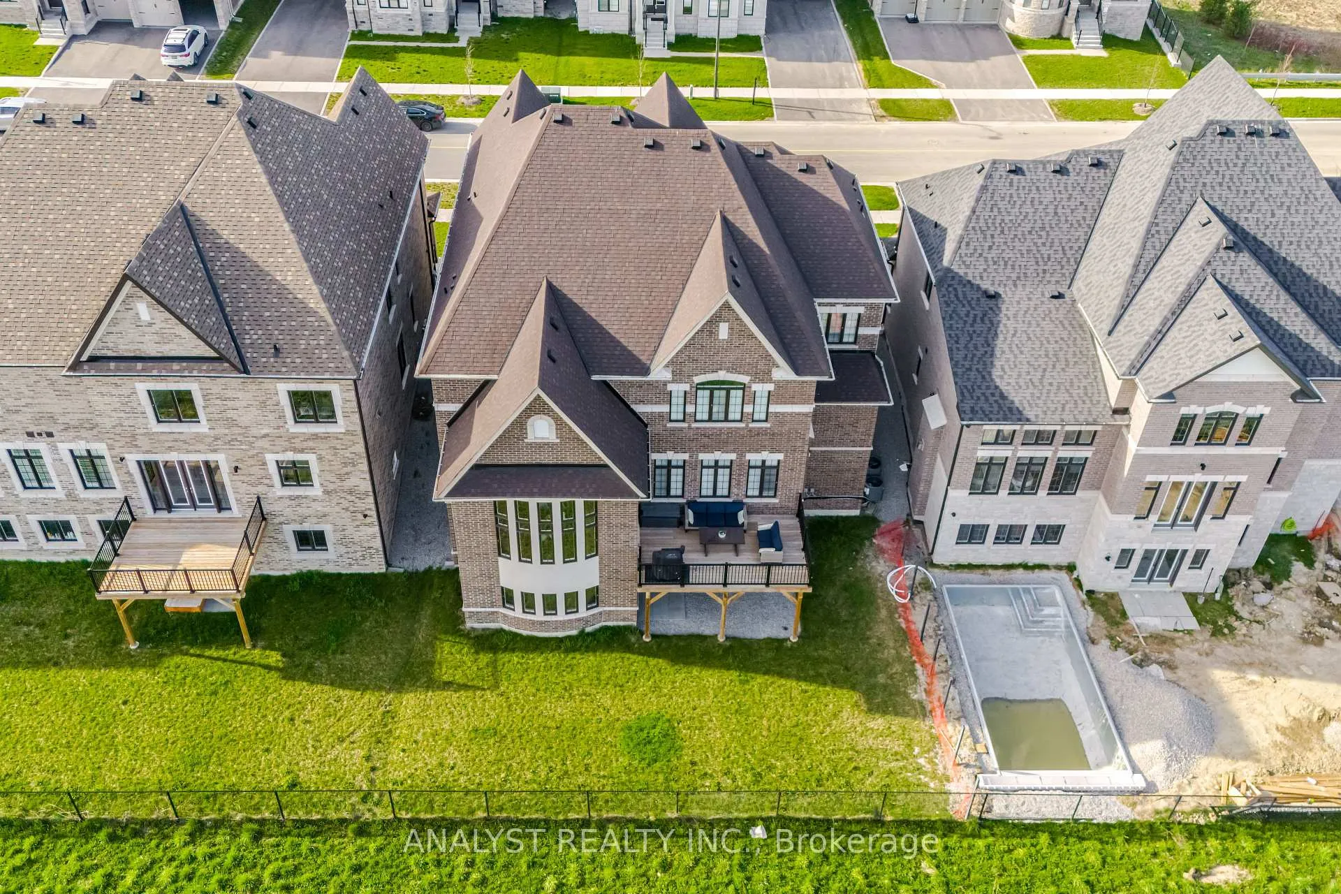 Photo 50 of 189 McMichael Avenue, Vaughan, Kleinburg — HOMEH