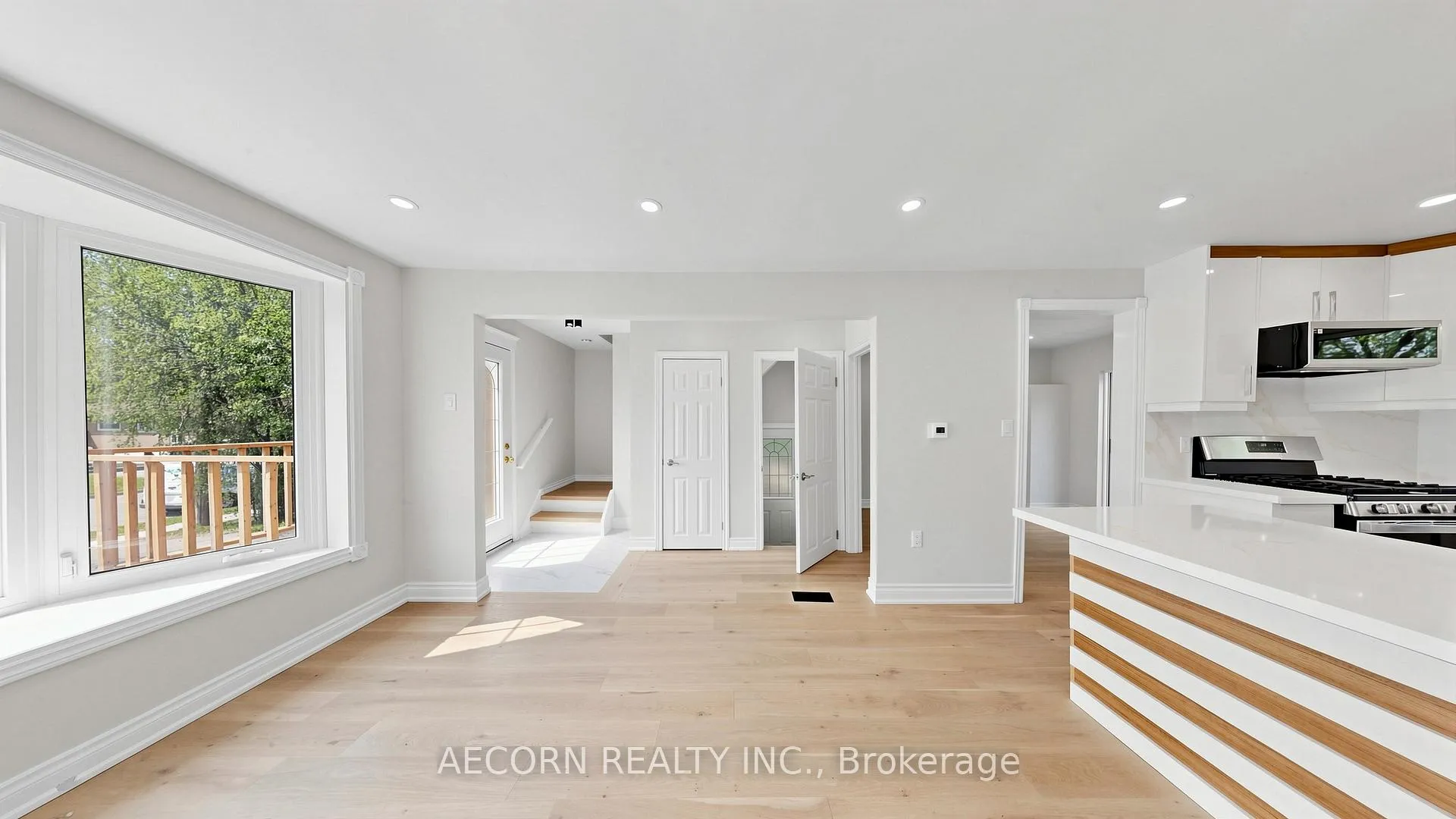 Photo 7 of 17 Richardson Drive, Aurora, Aurora Highlands — HOMEH