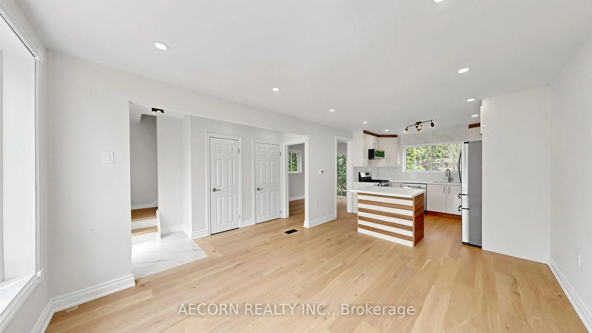 Photo 9 of 17 Richardson Drive, Aurora, Aurora Highlands — HOMEH