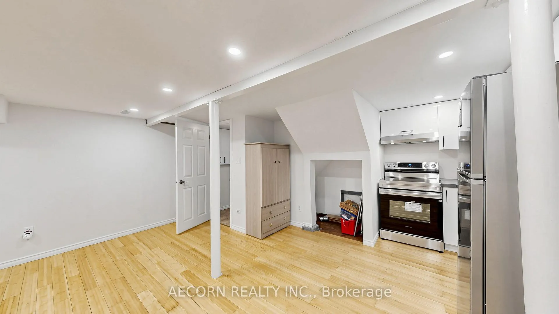 Photo 23 of 17 Richardson Drive, Aurora, Aurora Highlands — HOMEH