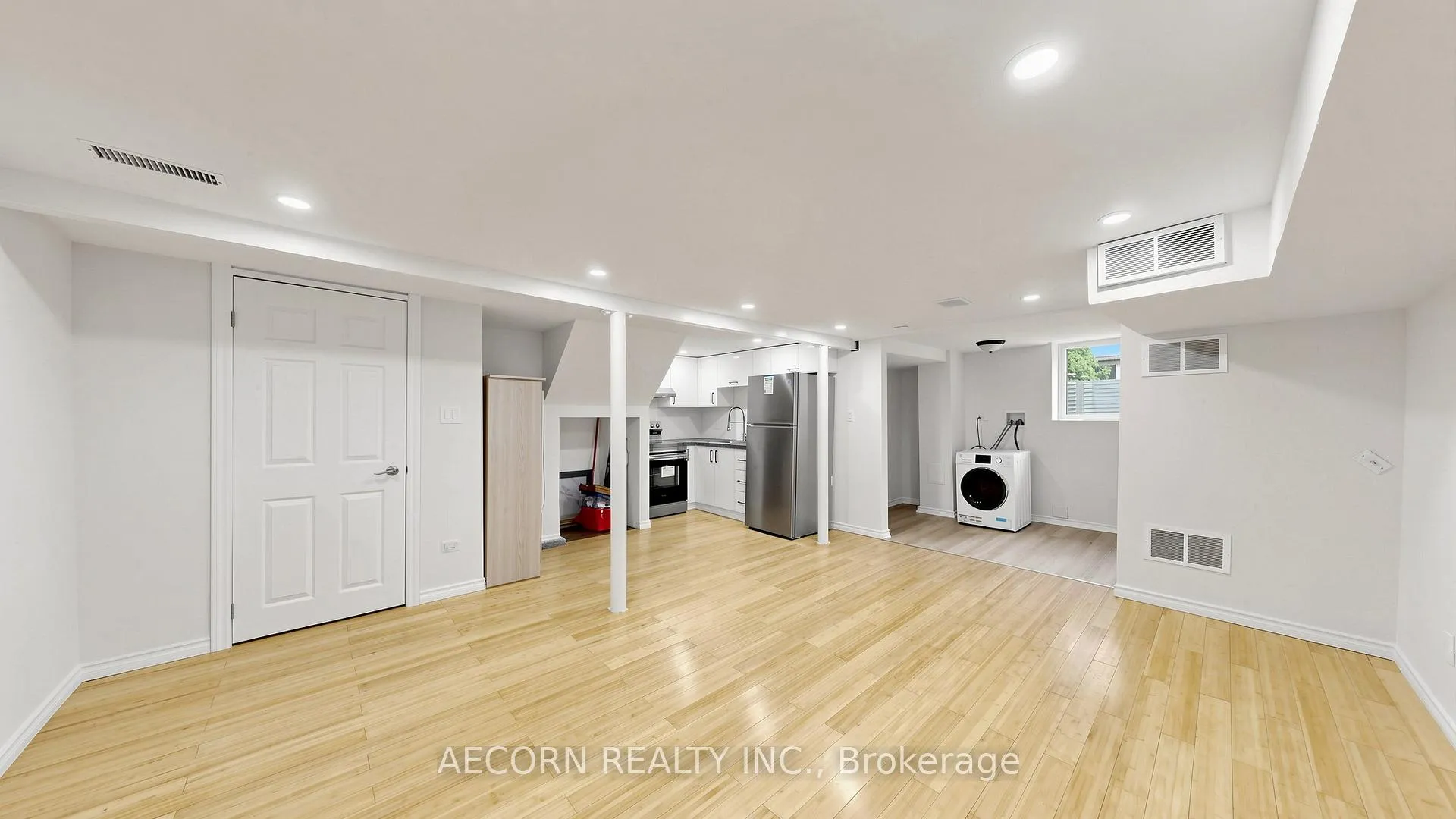 Photo 24 of 17 Richardson Drive, Aurora, Aurora Highlands — HOMEH