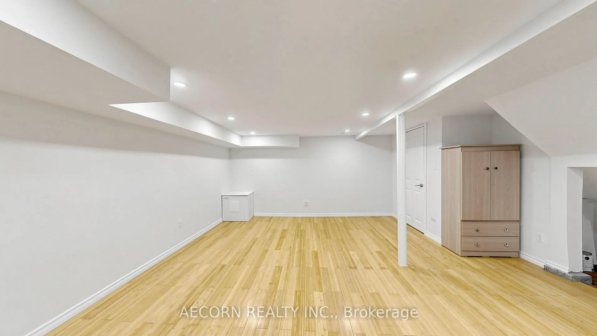 Photo 26 of 17 Richardson Drive, Aurora, Aurora Highlands — HOMEH