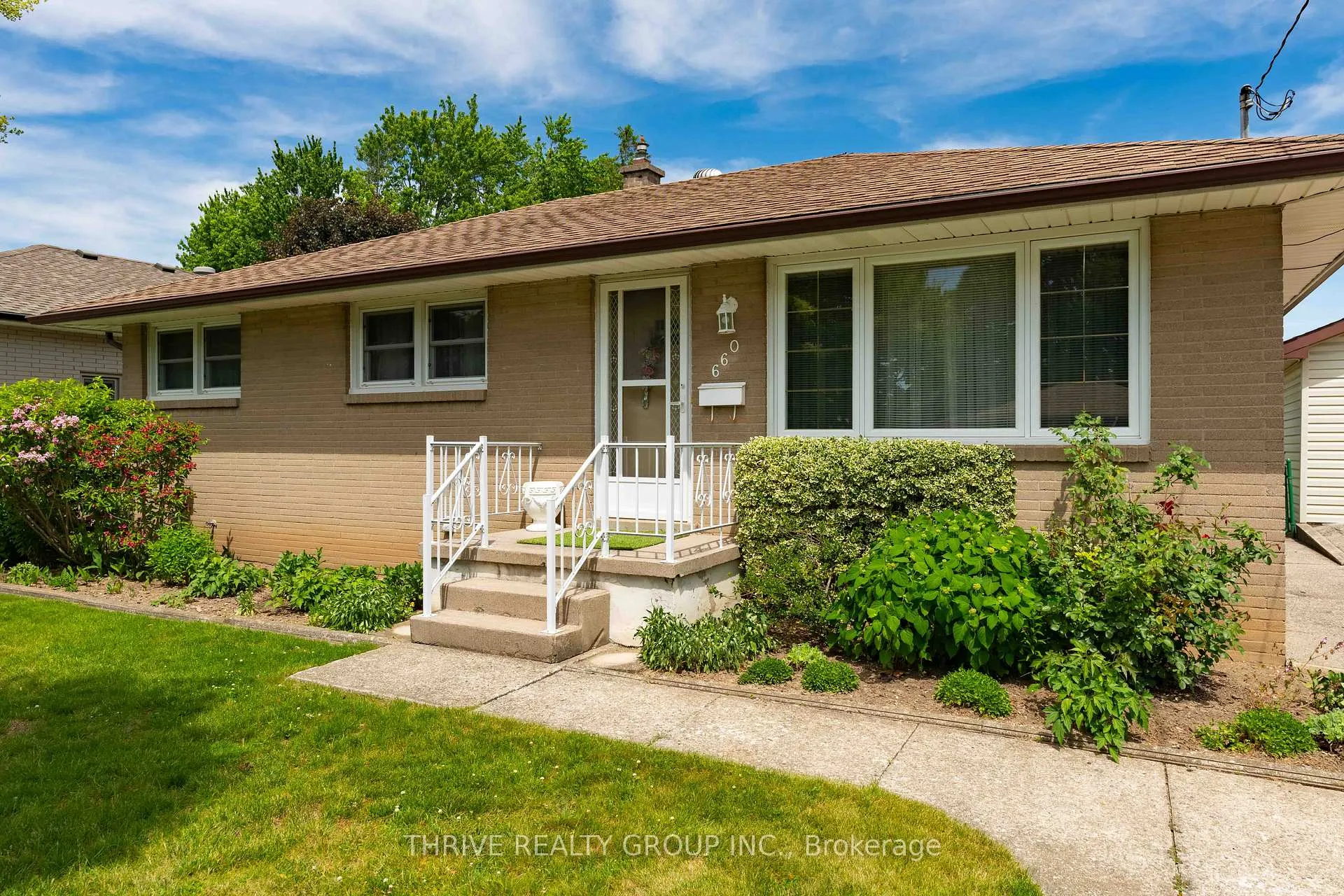 Photo 6 of 660 Gordon Avenue, London, South O — HOMEH