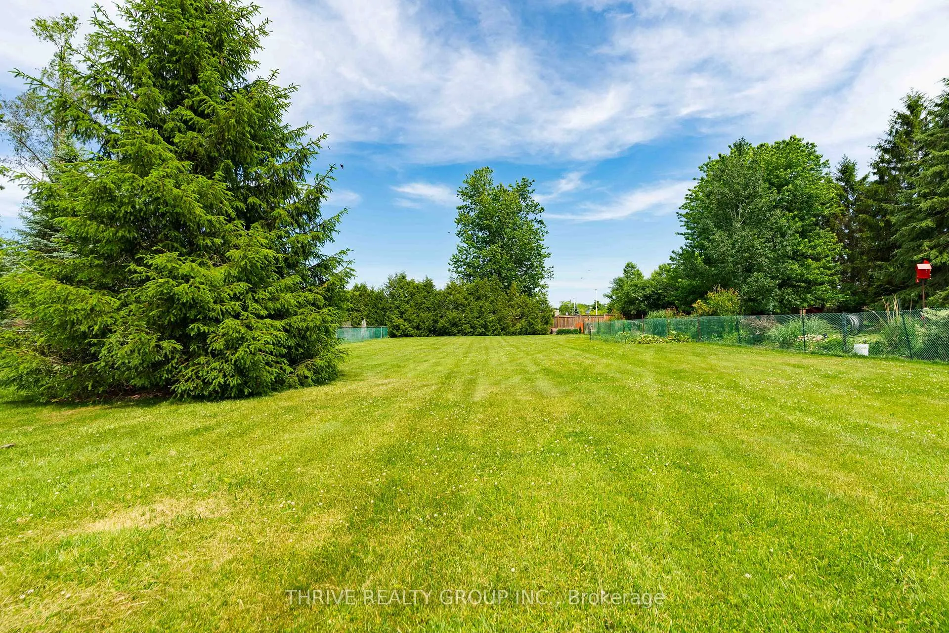 Photo 14 of 660 Gordon Avenue, London, South O — HOMEH
