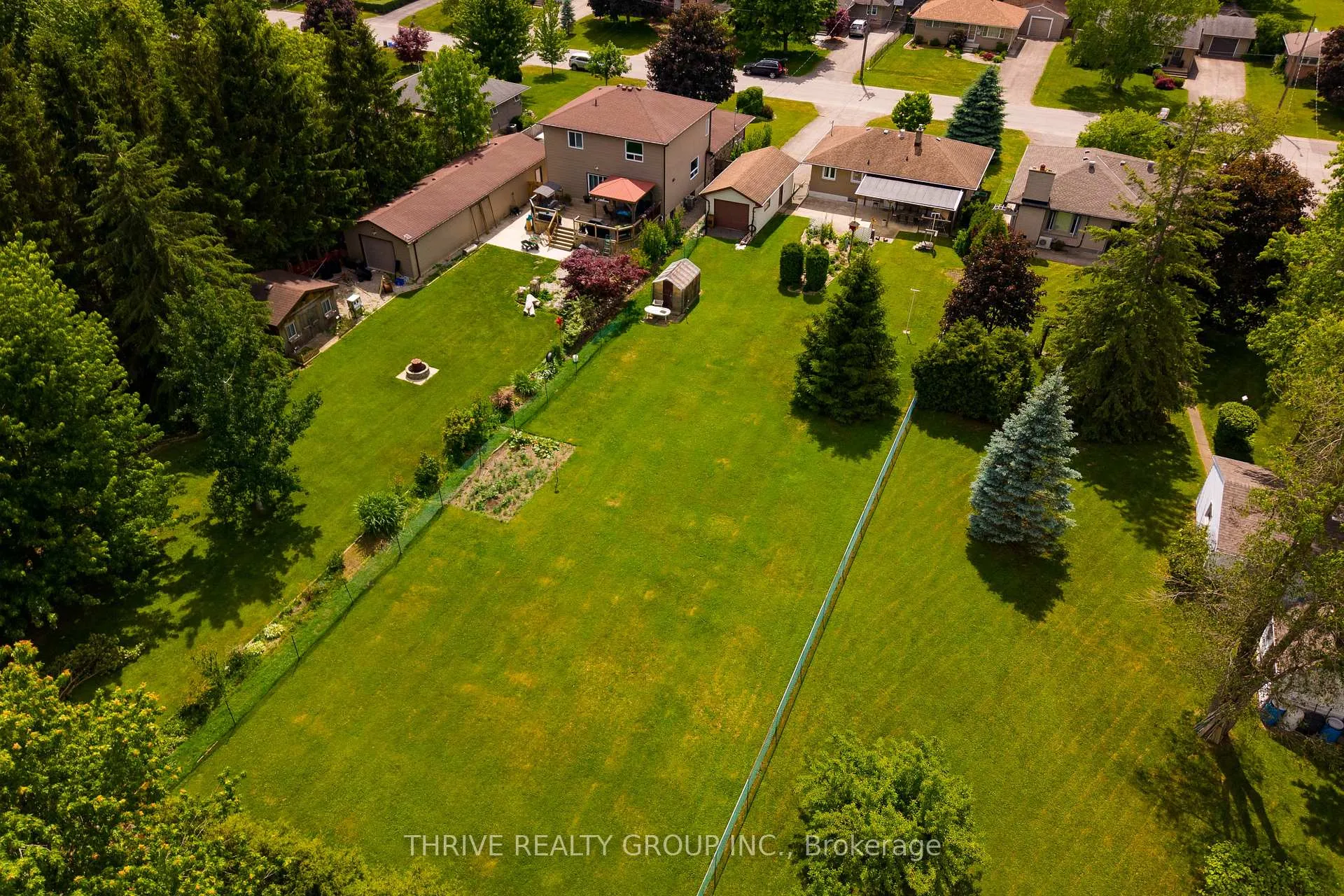 Photo 16 of 660 Gordon Avenue, London, South O — HOMEH