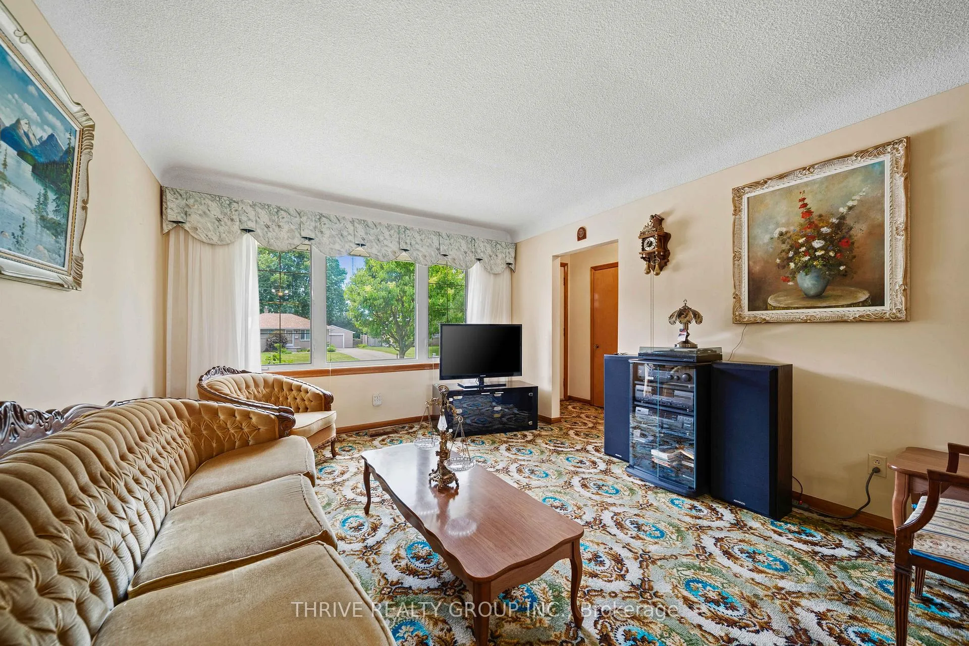 Photo 20 of 660 Gordon Avenue, London, South O — HOMEH