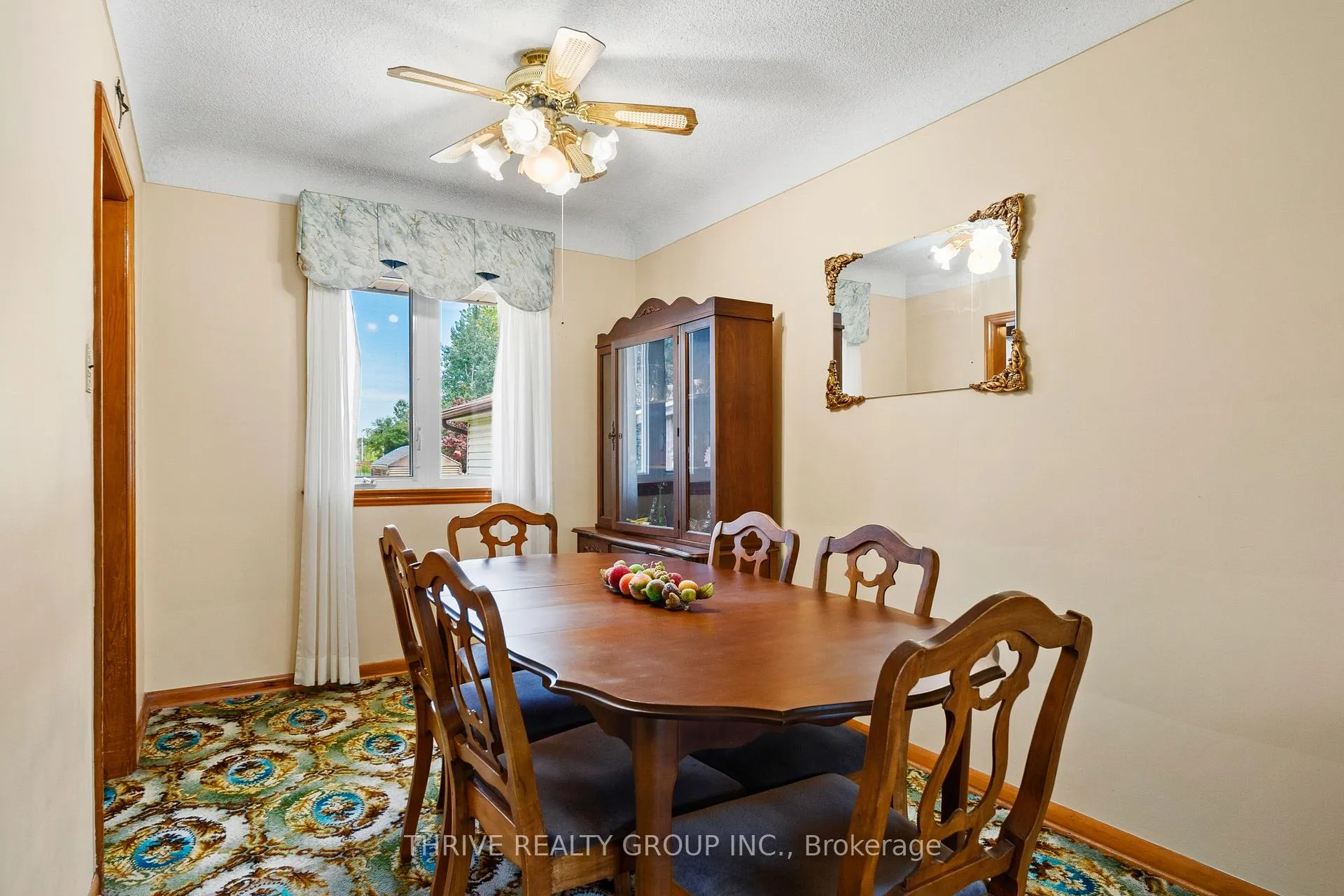 Photo 21 of 660 Gordon Avenue, London, South O — HOMEH