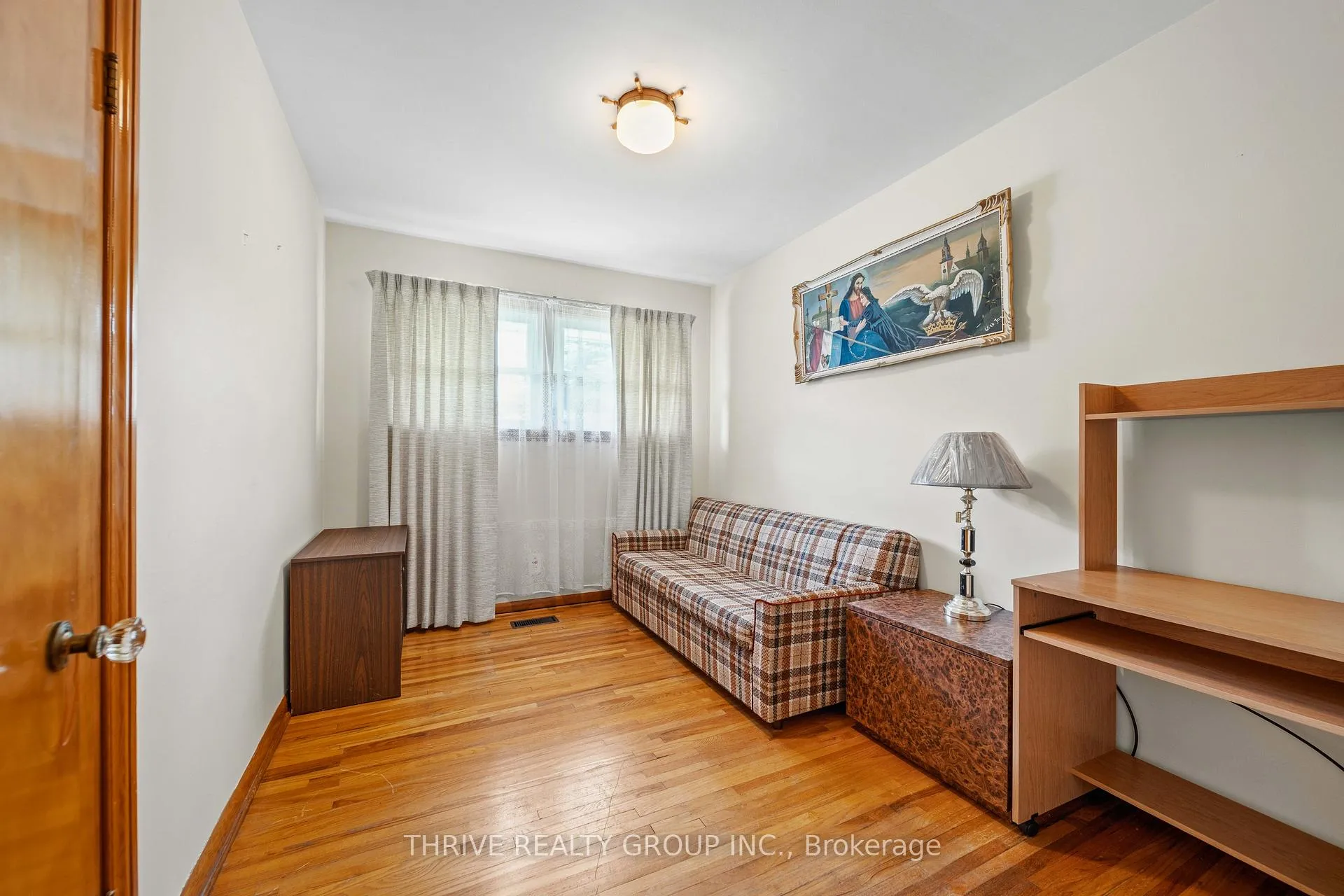 Photo 26 of 660 Gordon Avenue, London, South O — HOMEH