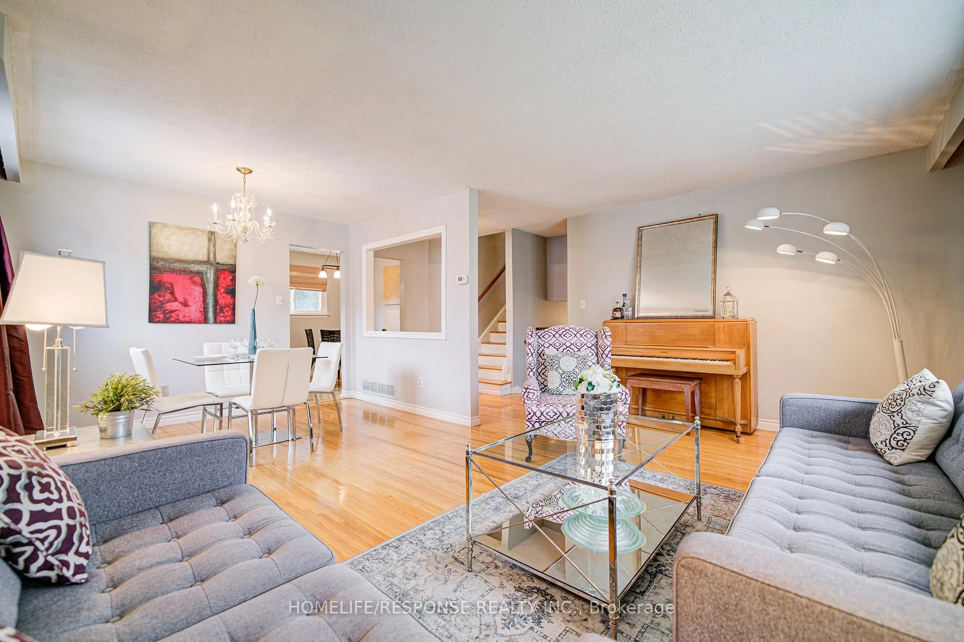 Photo 8 of 33 Groveland Crescent, Brampton, Northgate — HOMEH