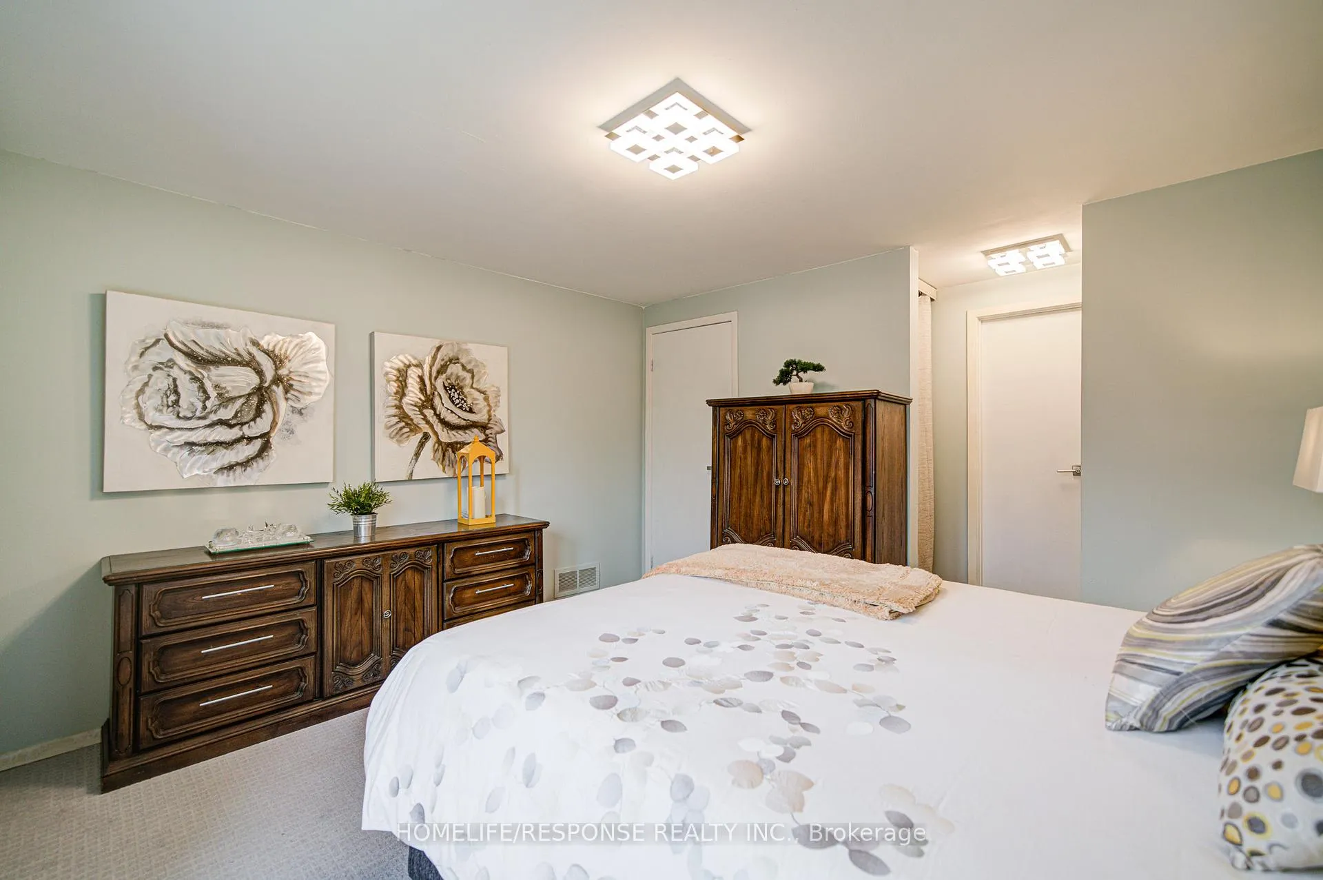 Photo 20 of 33 Groveland Crescent, Brampton, Northgate — HOMEH