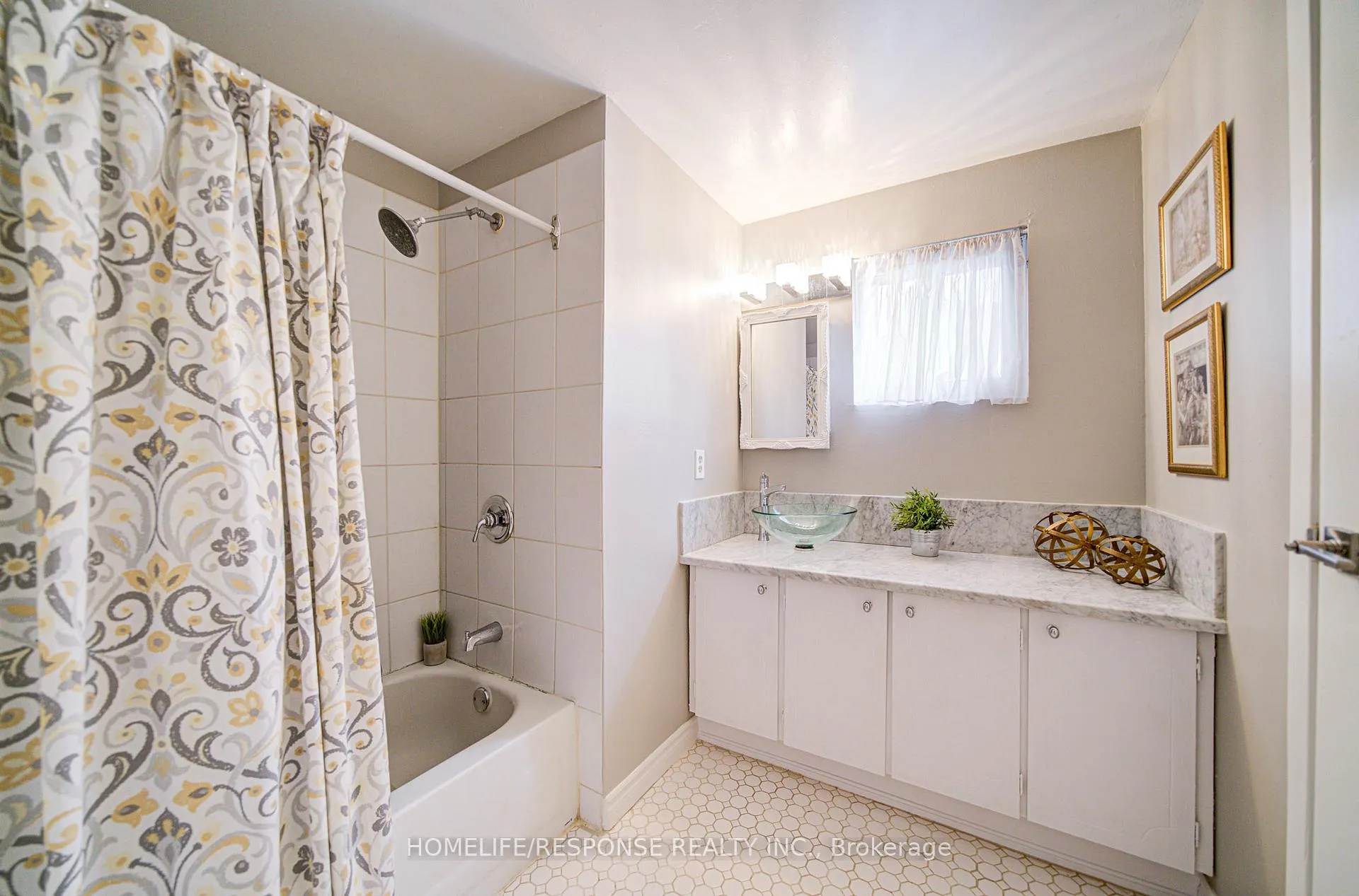 Photo 21 of 33 Groveland Crescent, Brampton, Northgate — HOMEH