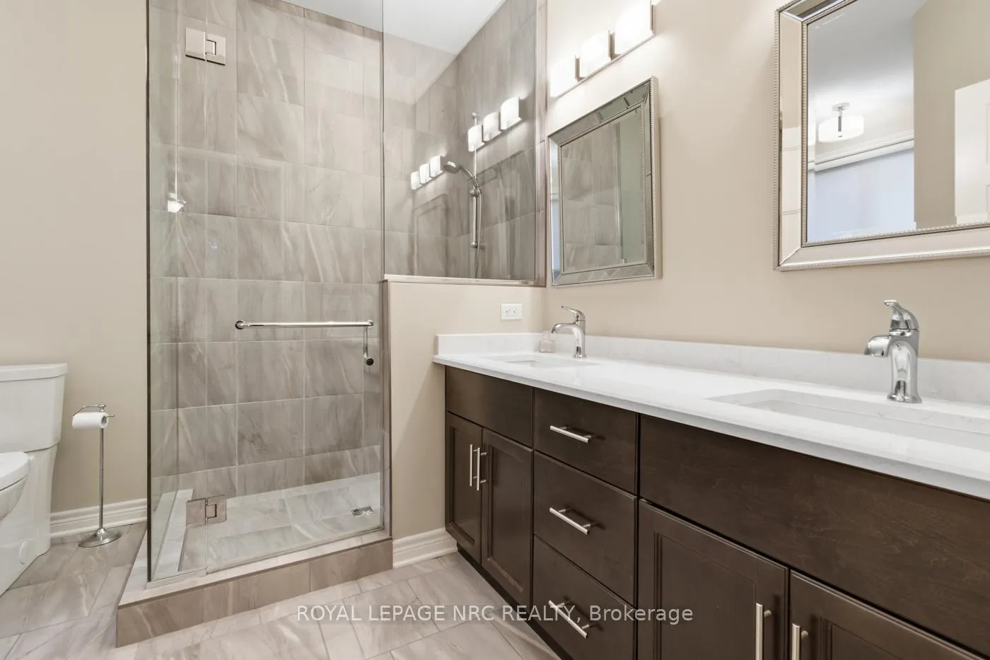 Photo 12 of 118 Coyle Court, Welland, Coyle Creek — HOMEH