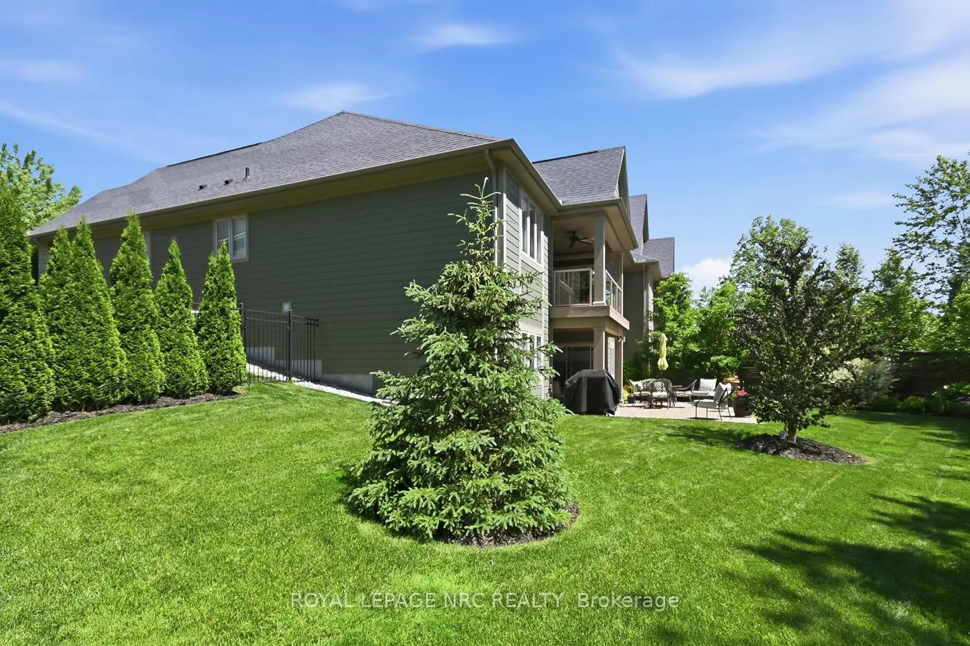 Photo 38 of 118 Coyle Court, Welland, Coyle Creek — HOMEH