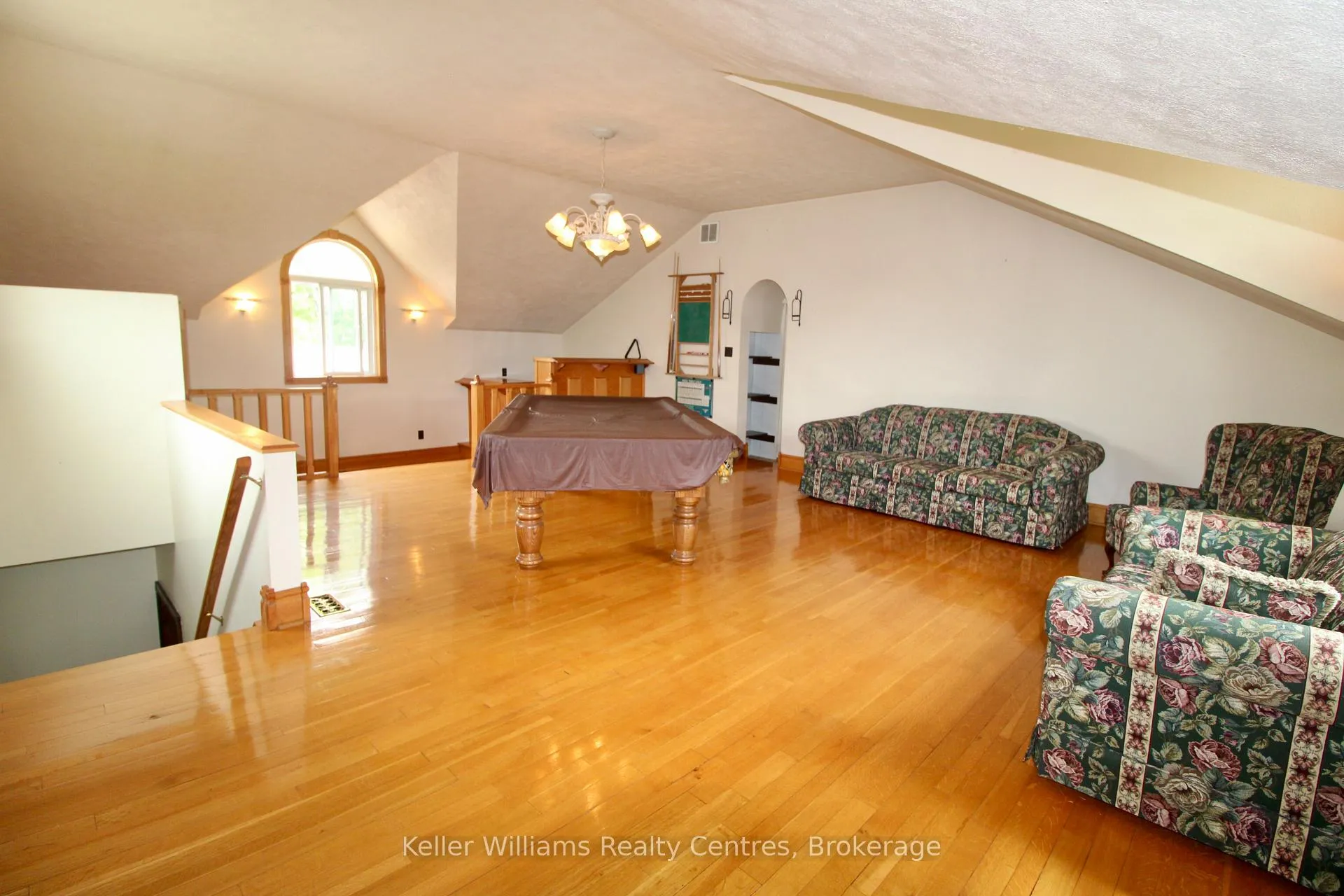 Photo 33 of 52 Main Street N, Brockton — HOMEH