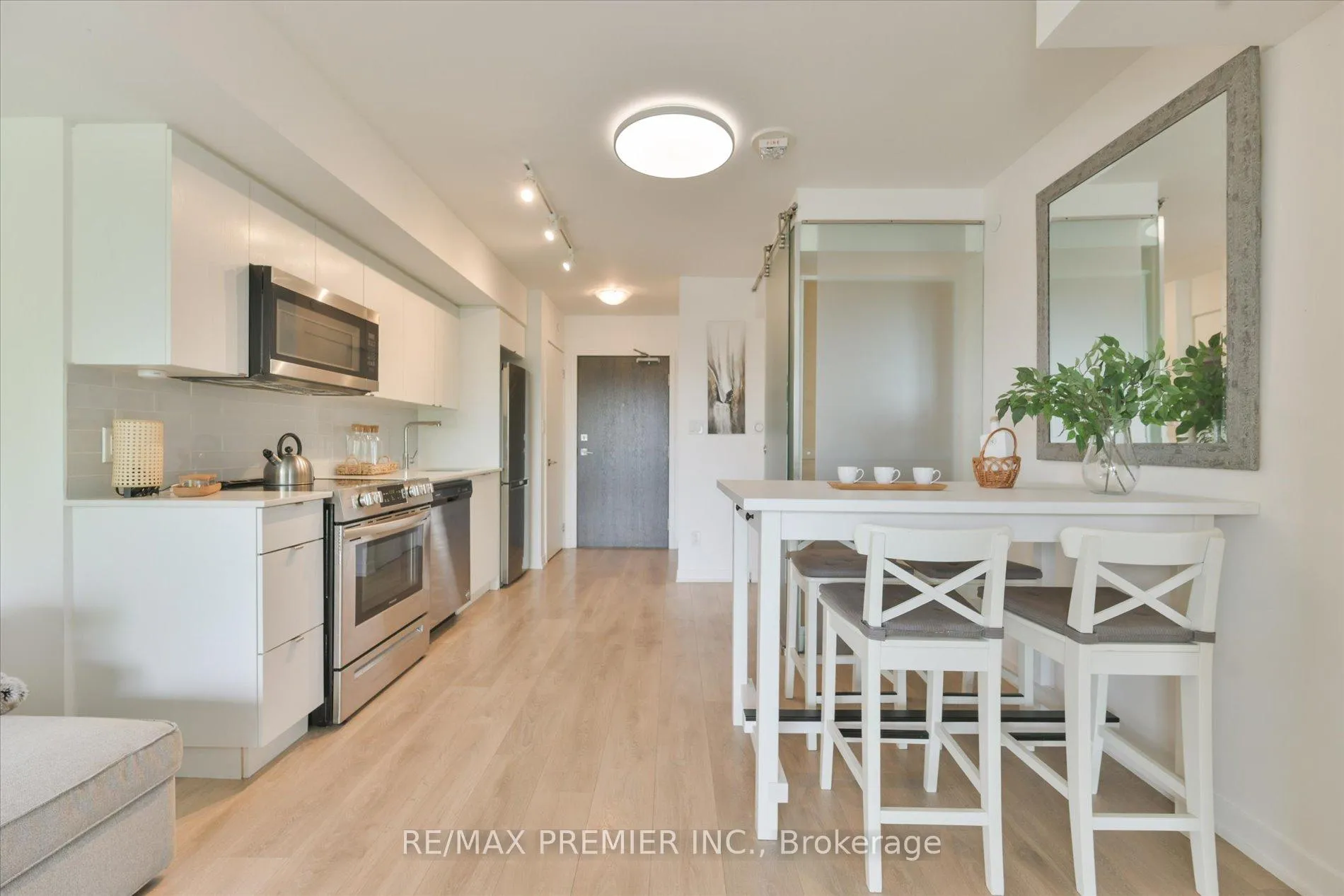 Photo 9 of Unit 504, 1401 O'Connor Drive, Toronto, O'Connor-Parkview — HOMEH