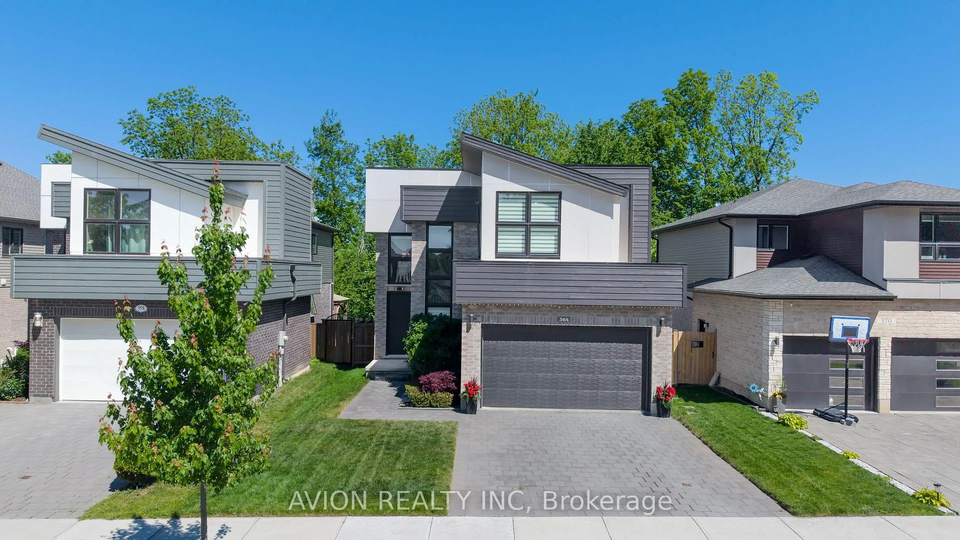 Front of 364 Sophia Crescent