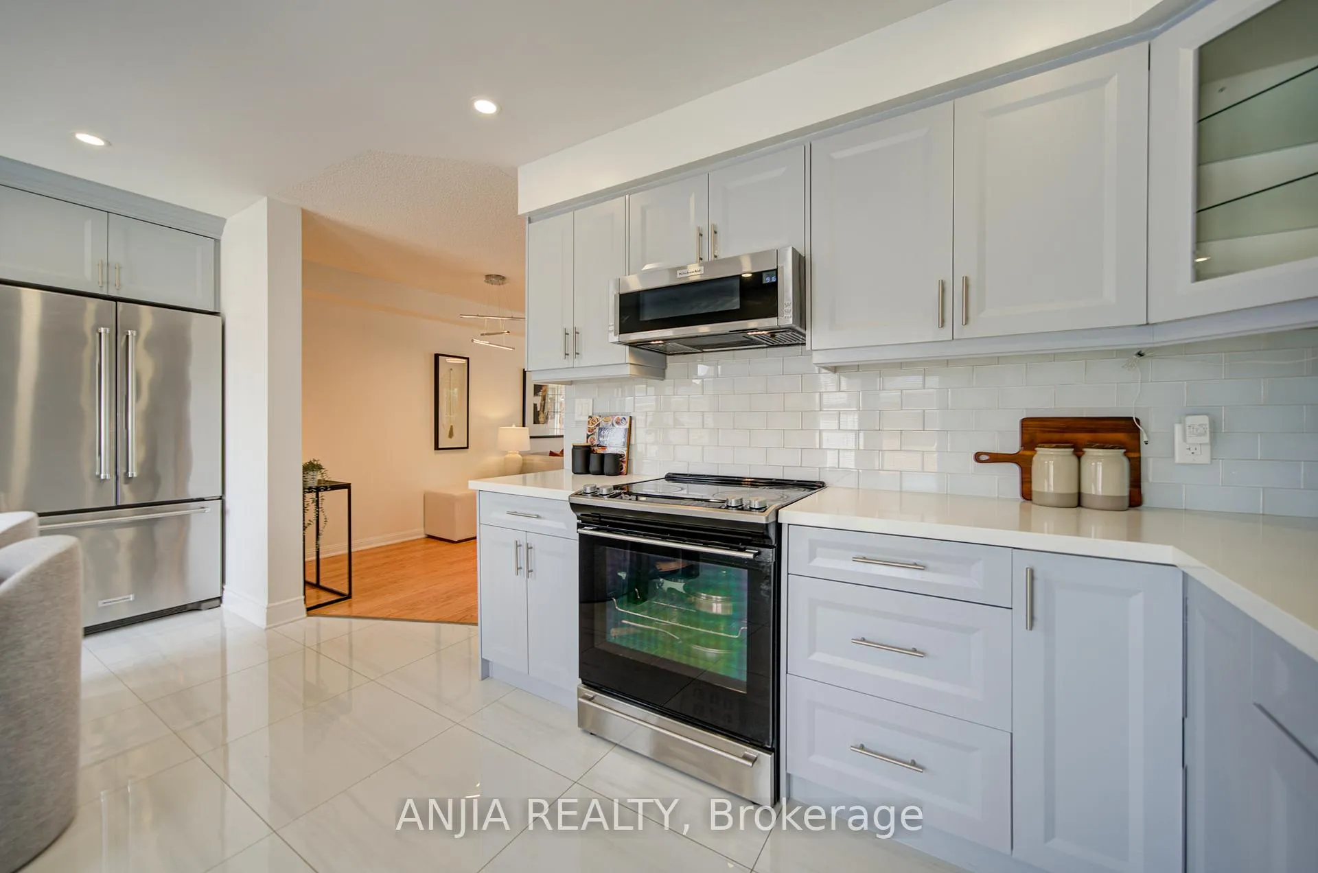 Photo 16 of 31 Calafia Street, Markham, Cornell — HOMEH