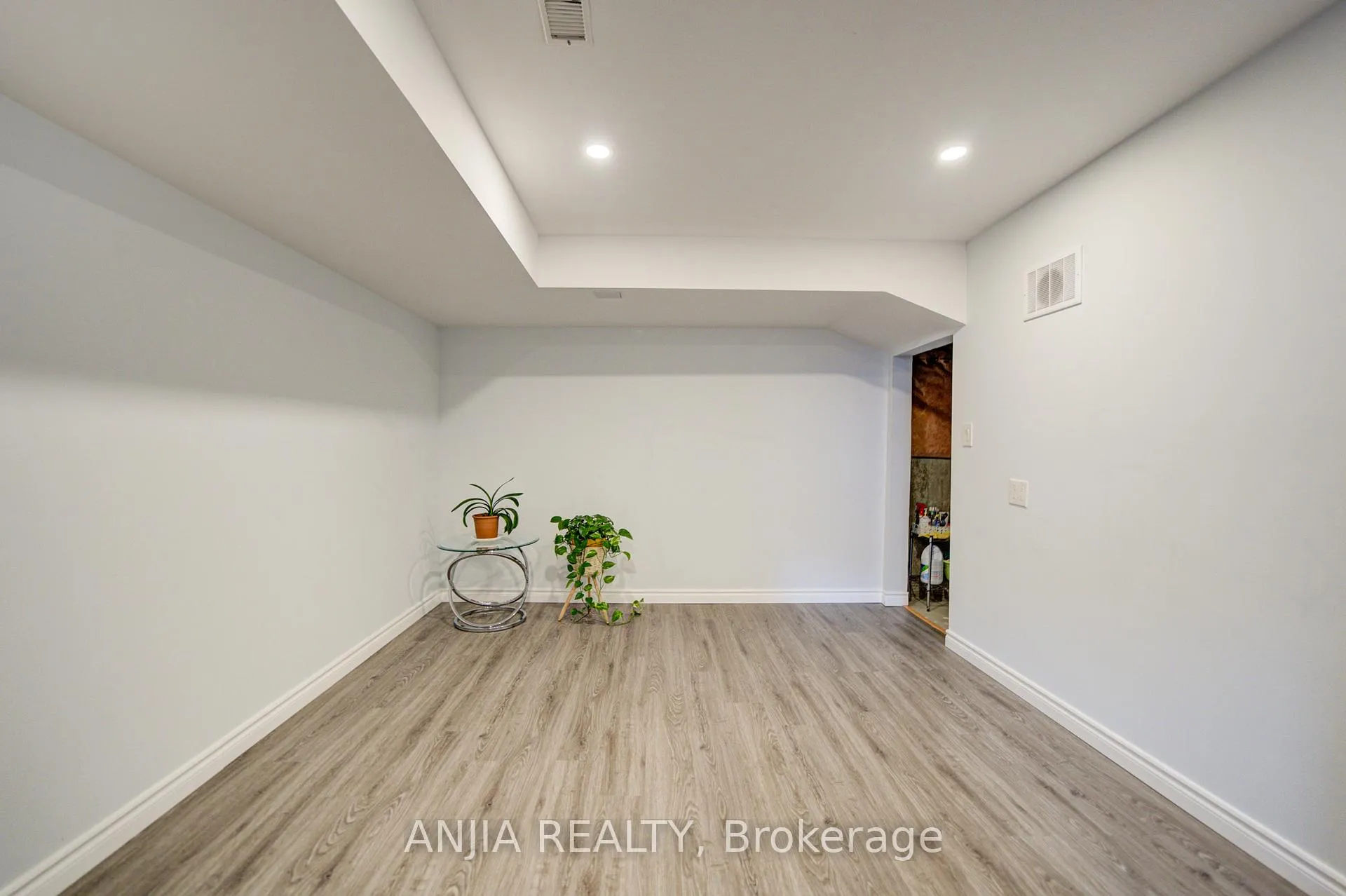 Photo 39 of 31 Calafia Street, Markham, Cornell — HOMEH