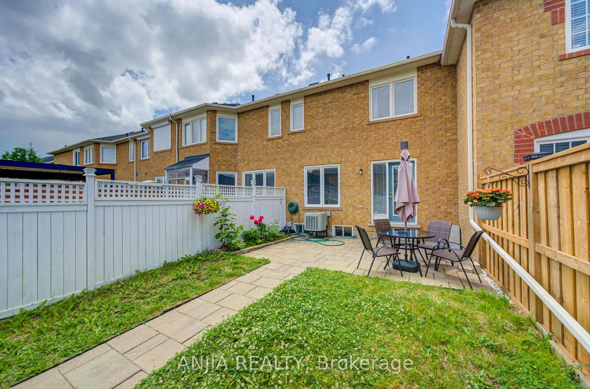 Photo 42 of 31 Calafia Street, Markham, Cornell — HOMEH