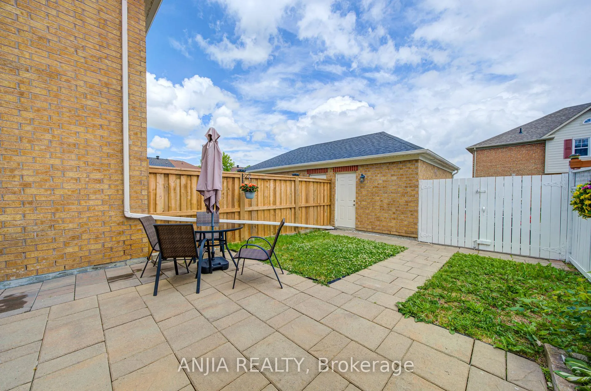 Photo 43 of 31 Calafia Street, Markham, Cornell — HOMEH