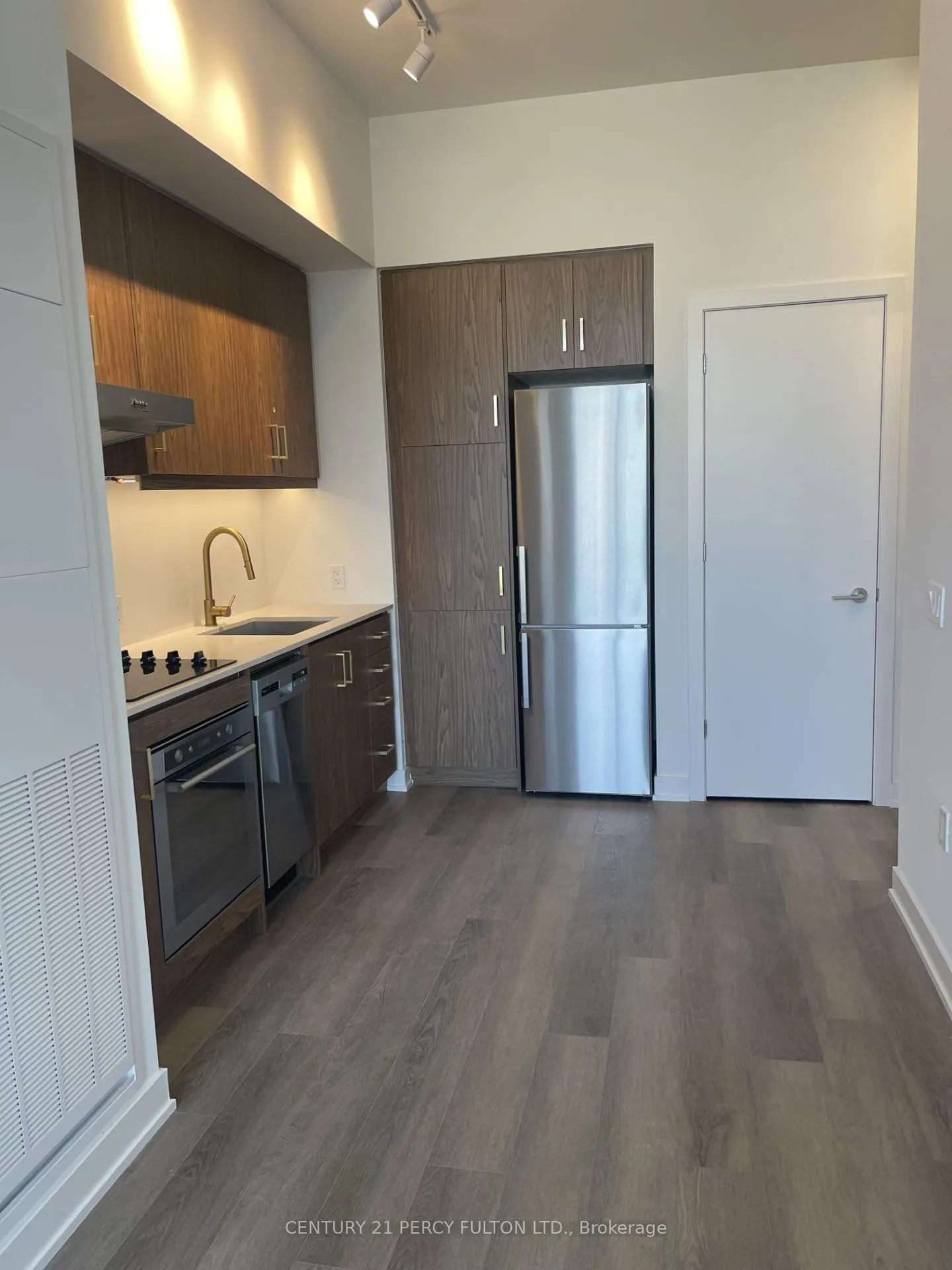 Photo 3 of Unit 1215, 9 Tecumseth Street, Toronto, Niagara — HOMEH