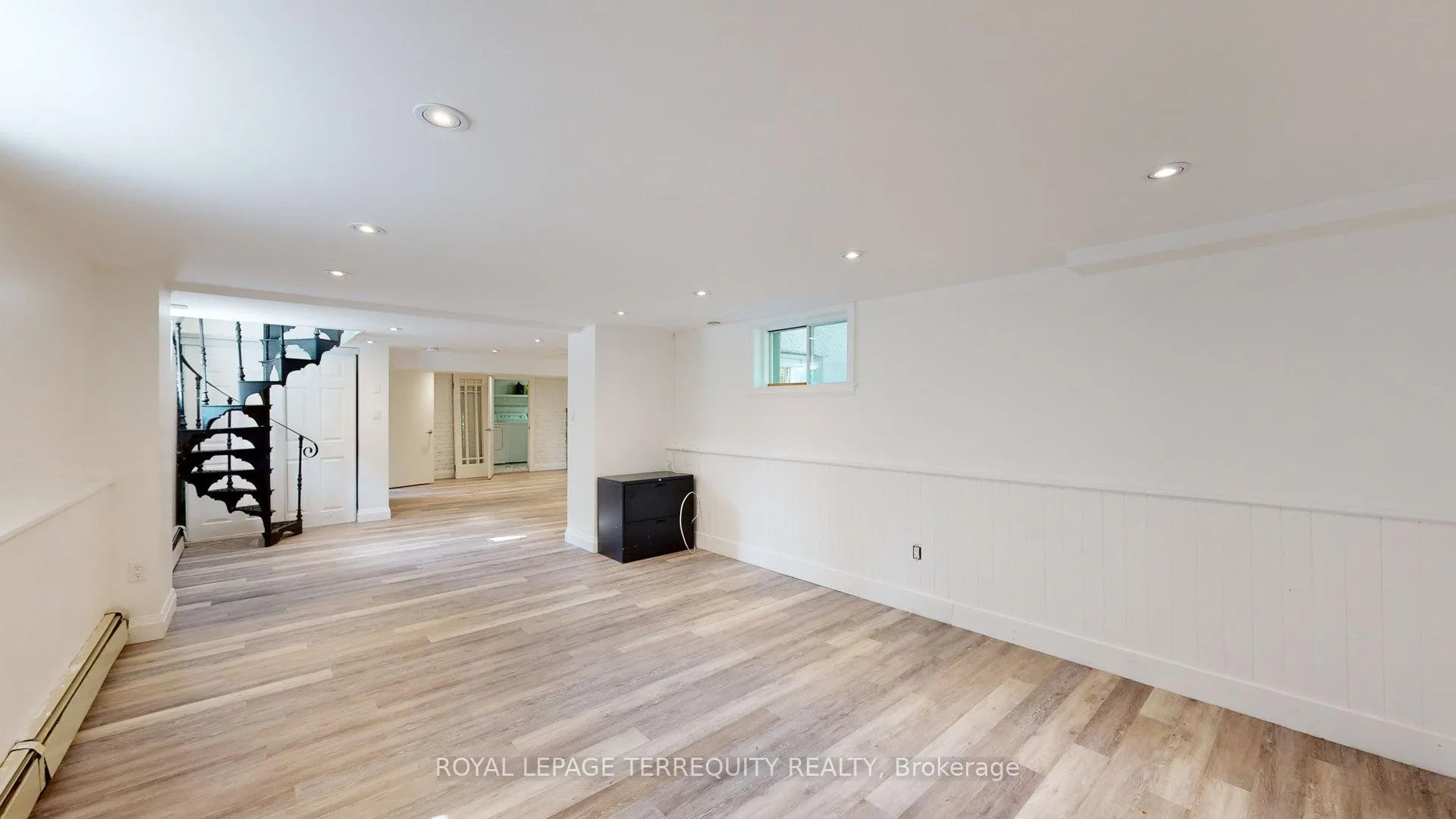 Photo 36 of 65 Burnhamthorpe Crescent, Etobicoke, Islington-City Centre West — HOMEH