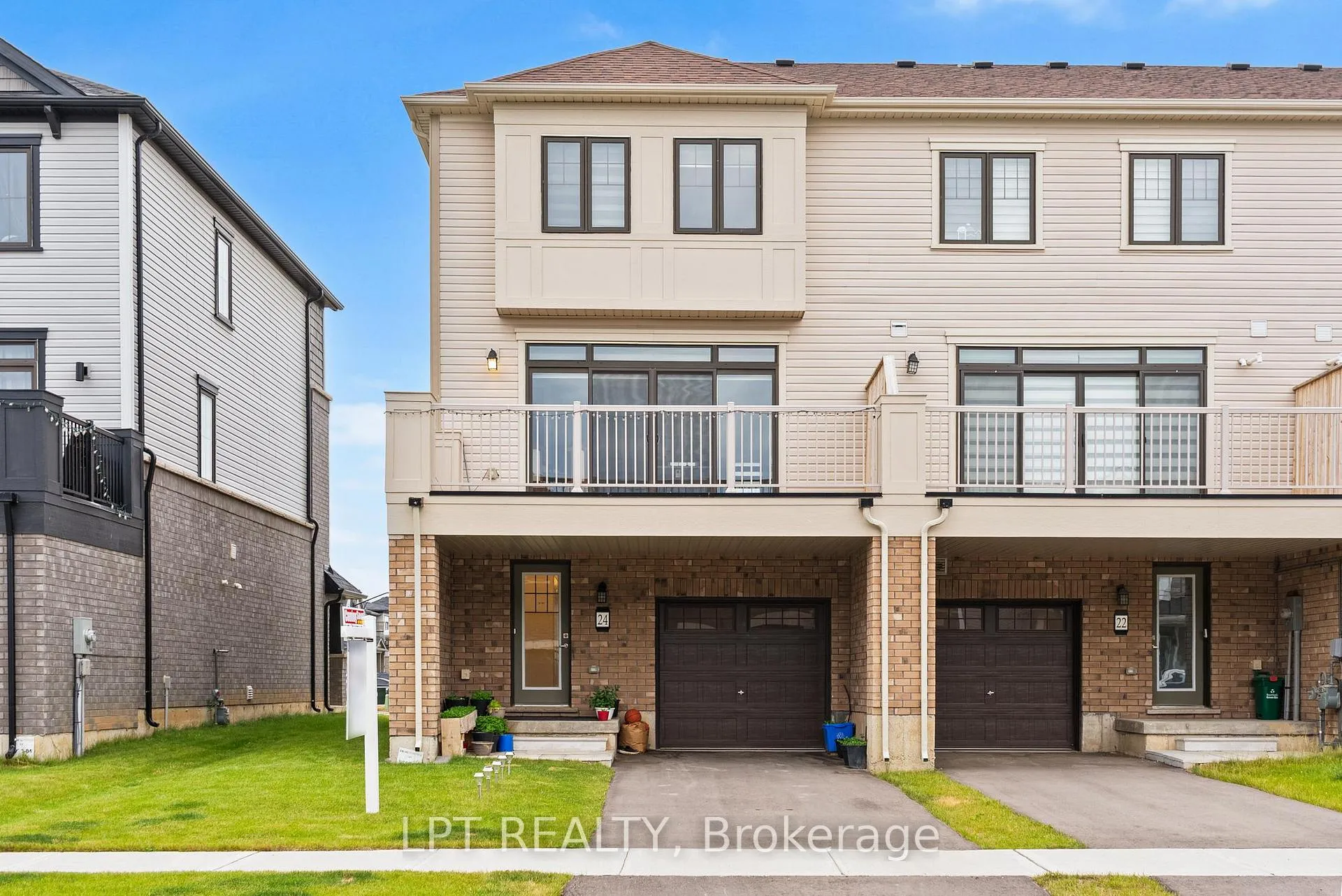 Photo 1 of 24 Bee Crescent, Brantford — HOMEH