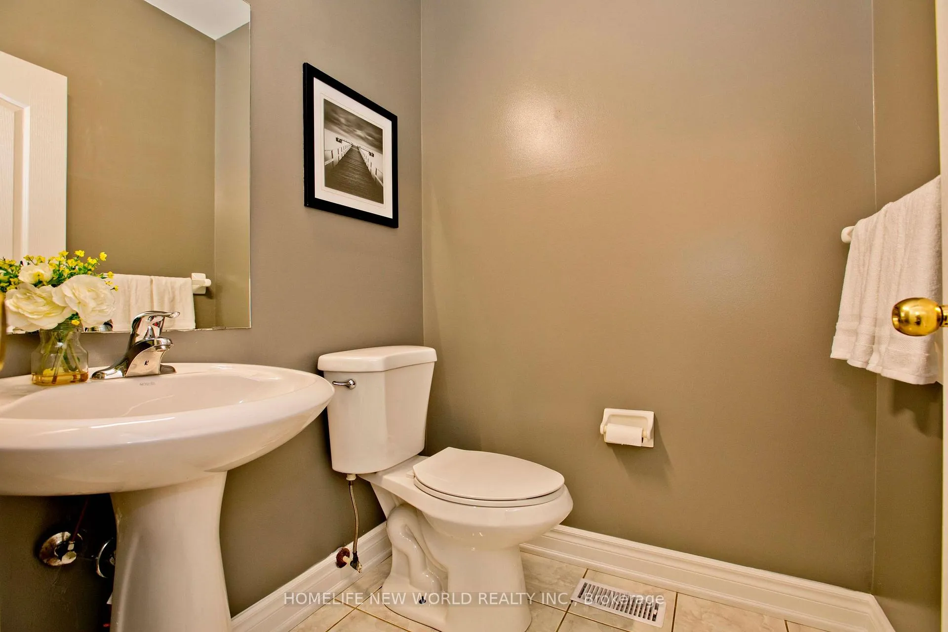 Photo 23 of 609 Fred Mclaren Boulevard, Markham, Wismer — HOMEH