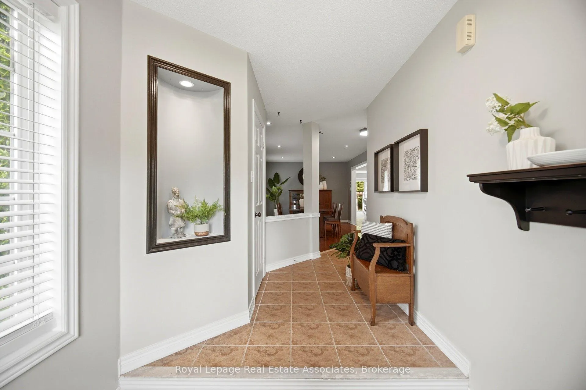 Photo 7 of 205 Acton Boulevard, Halton Hills, Acton — HOMEH