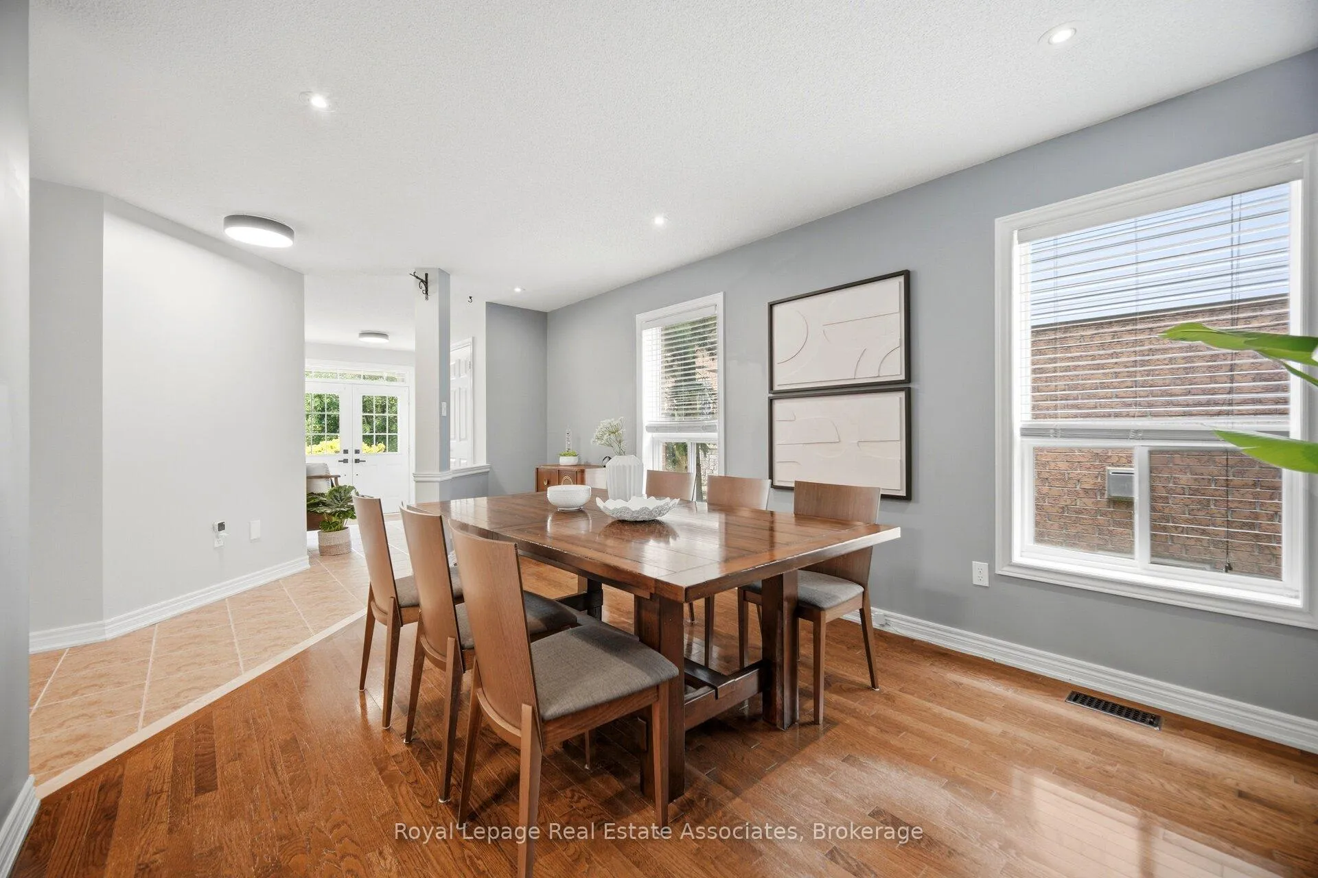 Photo 8 of 205 Acton Boulevard, Halton Hills, Acton — HOMEH