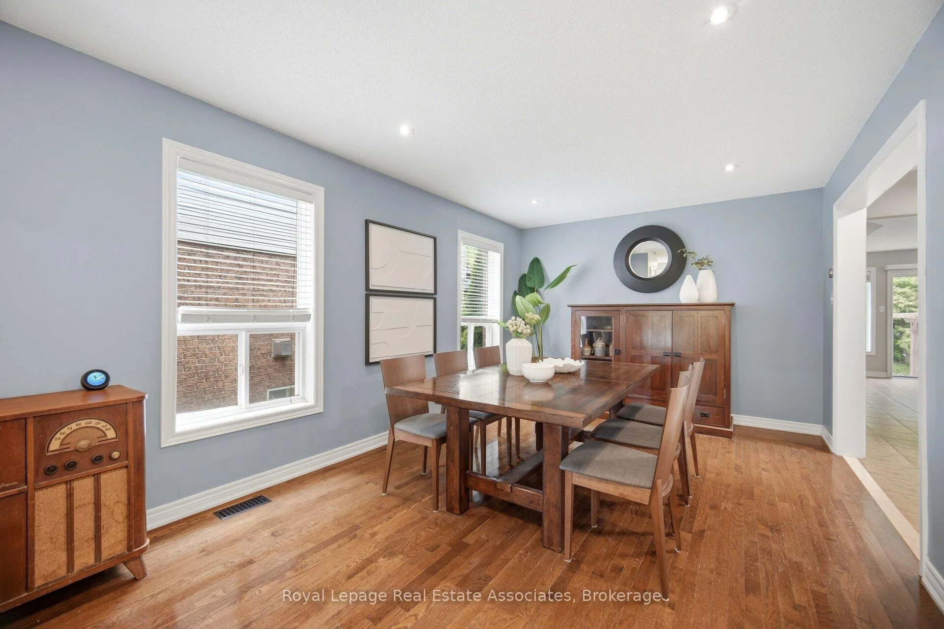 Photo 9 of 205 Acton Boulevard, Halton Hills, Acton — HOMEH