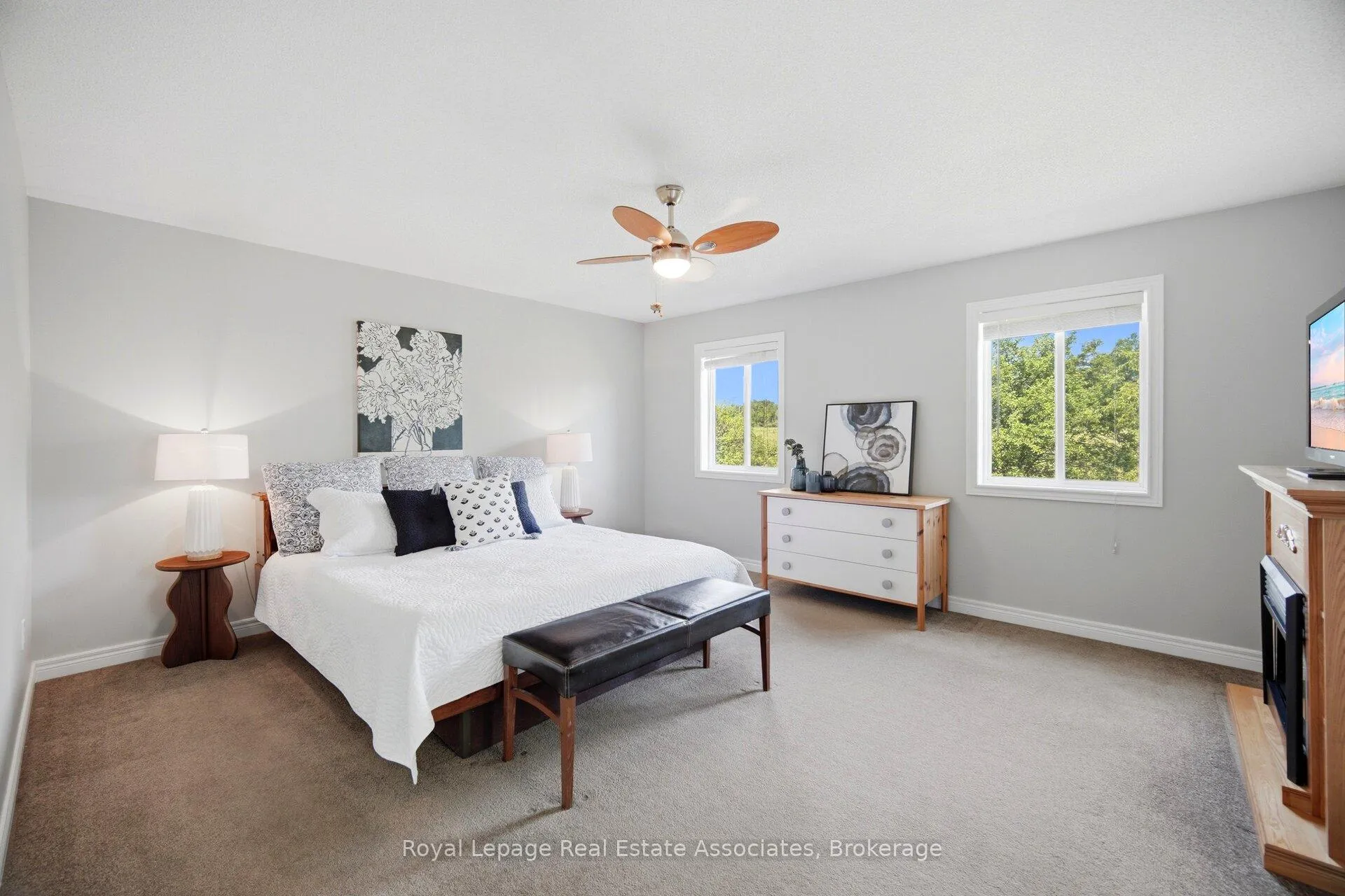 Photo 19 of 205 Acton Boulevard, Halton Hills, Acton — HOMEH