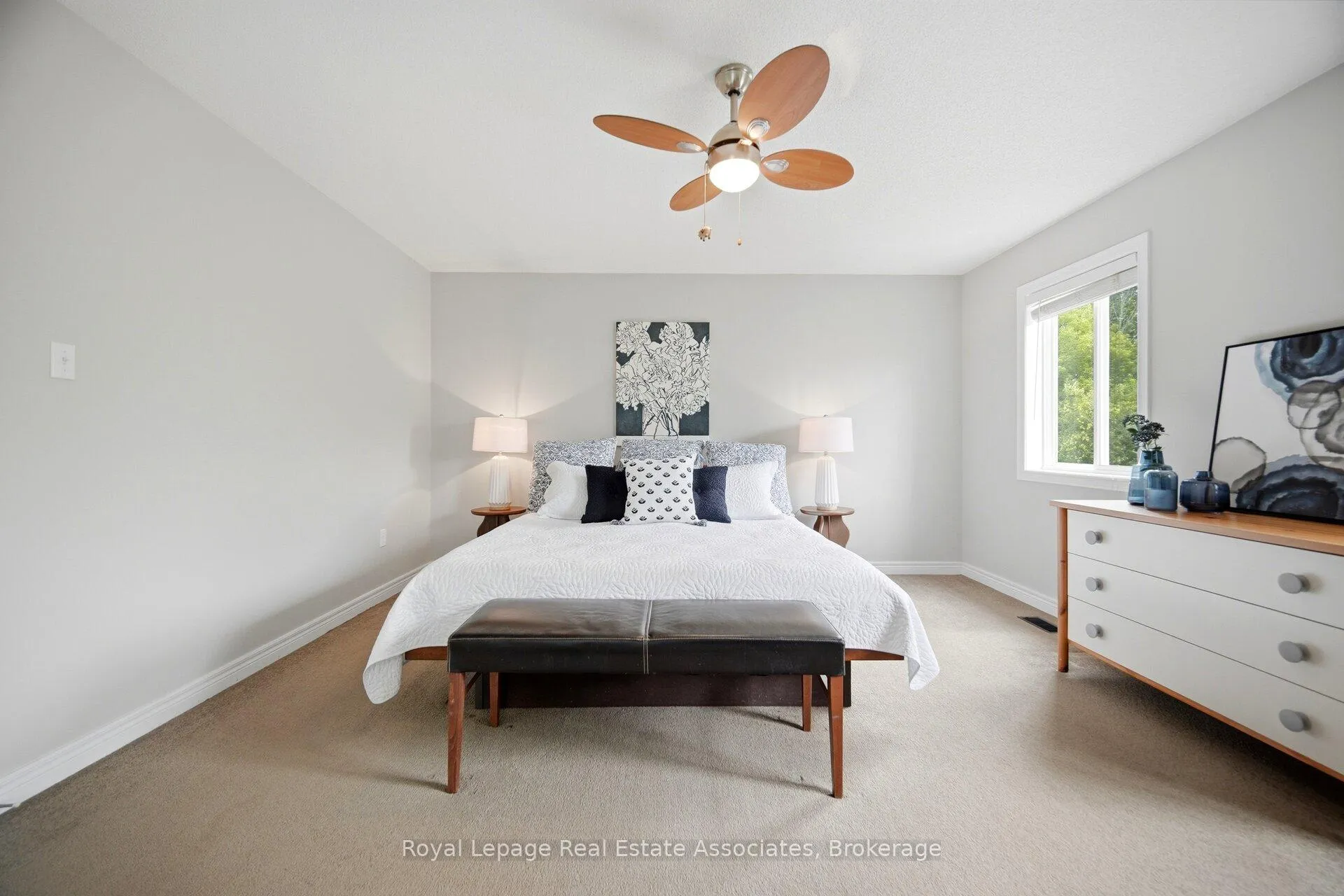 Photo 20 of 205 Acton Boulevard, Halton Hills, Acton — HOMEH