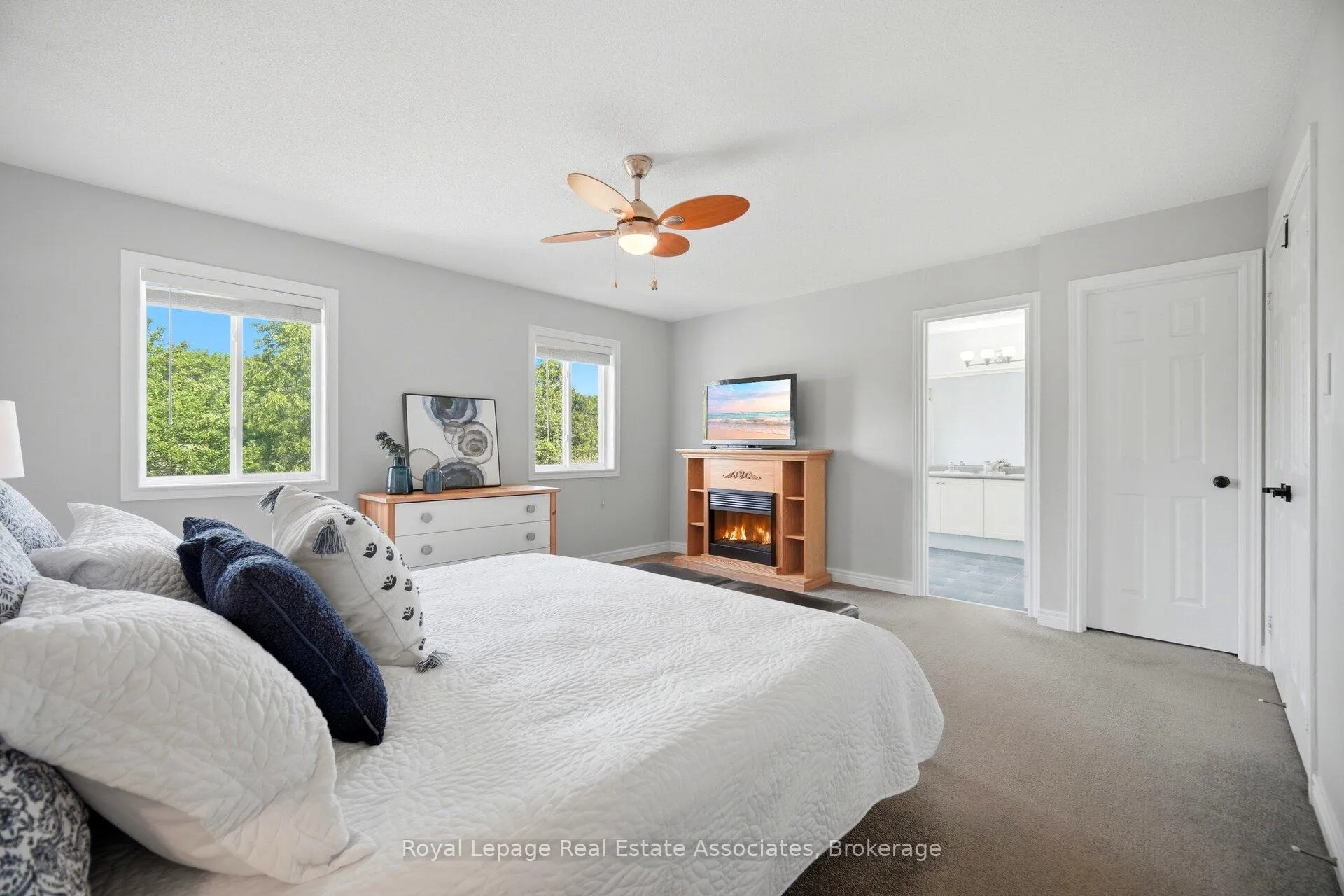 Photo 21 of 205 Acton Boulevard, Halton Hills, Acton — HOMEH
