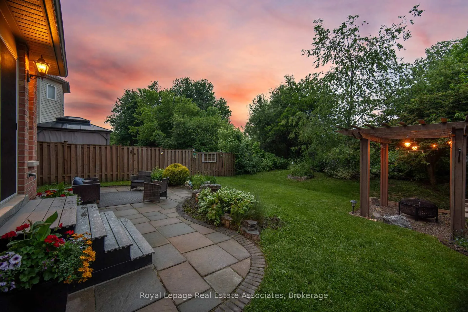 Photo 34 of 205 Acton Boulevard, Halton Hills, Acton — HOMEH