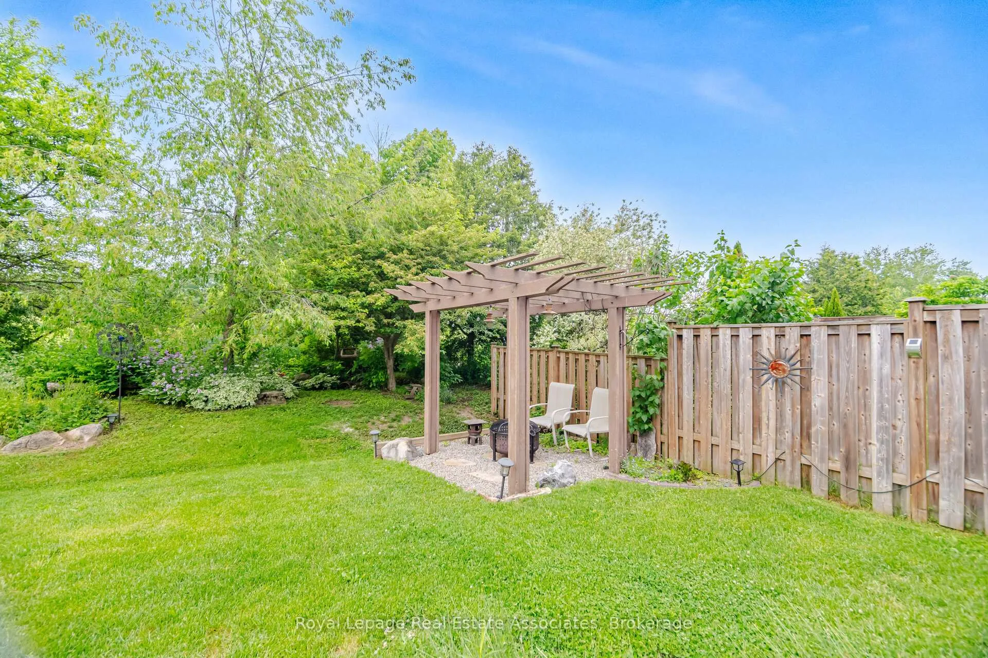 Photo 36 of 205 Acton Boulevard, Halton Hills, Acton — HOMEH
