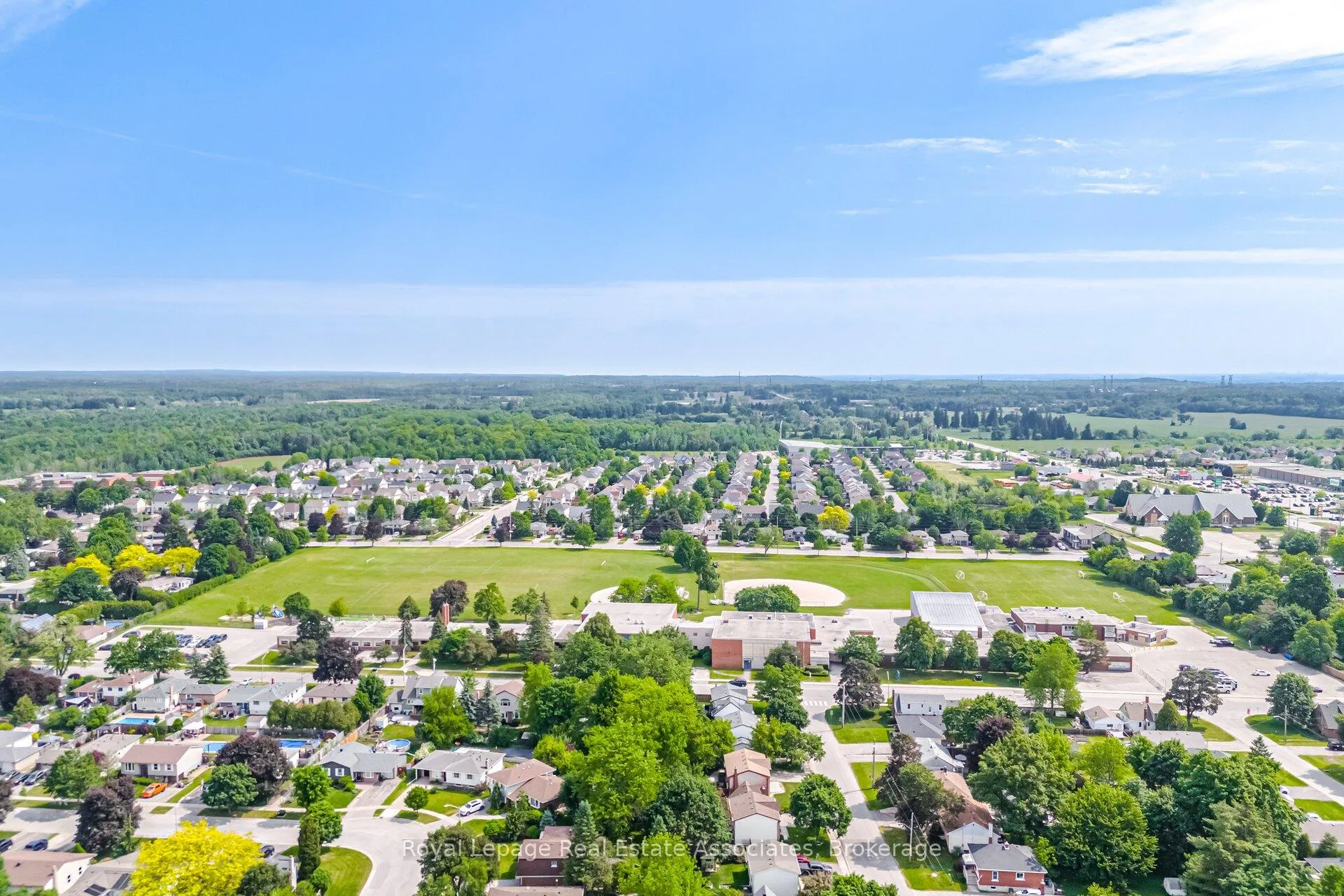 Photo 42 of 205 Acton Boulevard, Halton Hills, Acton — HOMEH