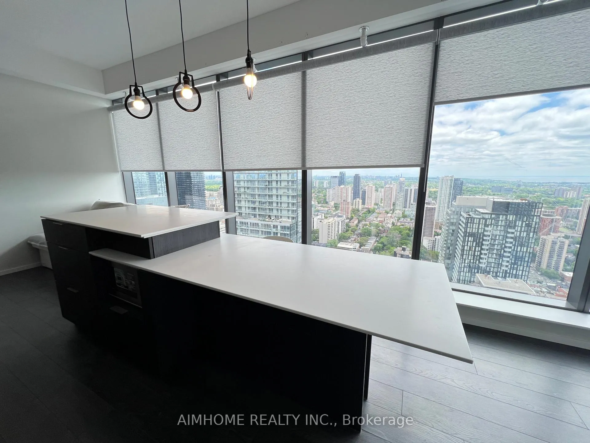 Photo 5 of Unit 4202, 5 St Joseph Street, Toronto, Bay Street Corridor — HOMEH