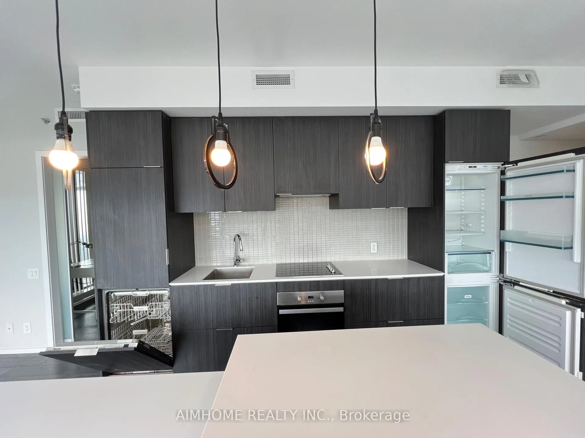 Photo 7 of Unit 4202, 5 St Joseph Street, Toronto, Bay Street Corridor — HOMEH