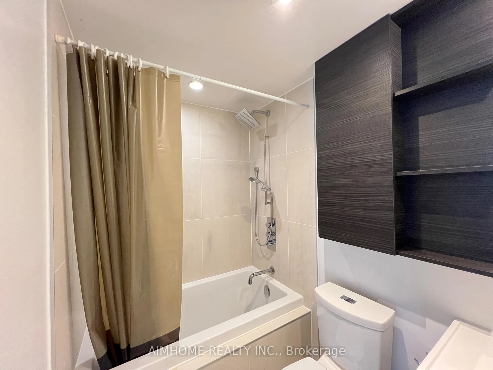 Photo 13 of Unit 4202, 5 St Joseph Street, Toronto, Bay Street Corridor — HOMEH