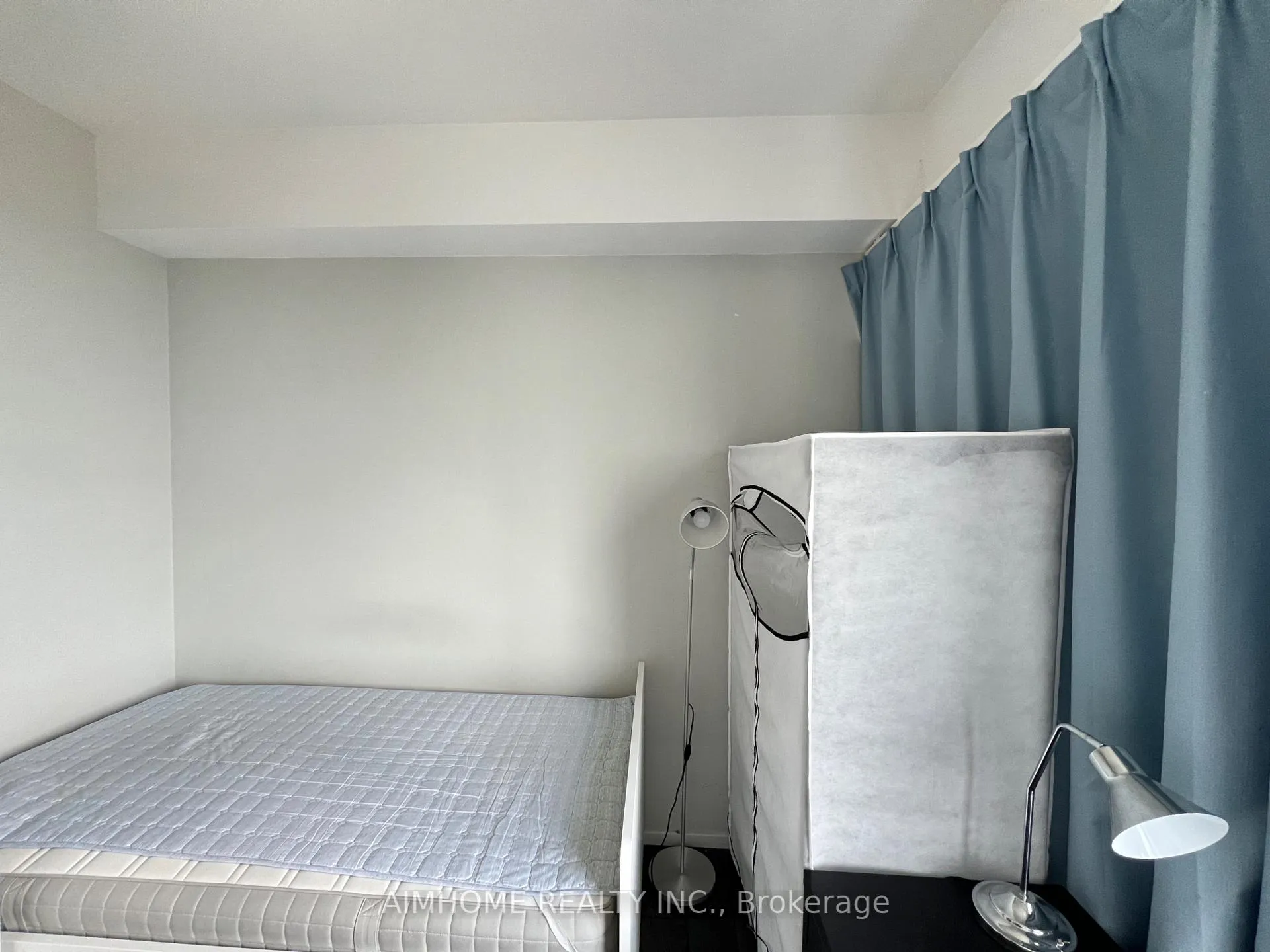 Photo 15 of Unit 4202, 5 St Joseph Street, Toronto, Bay Street Corridor — HOMEH