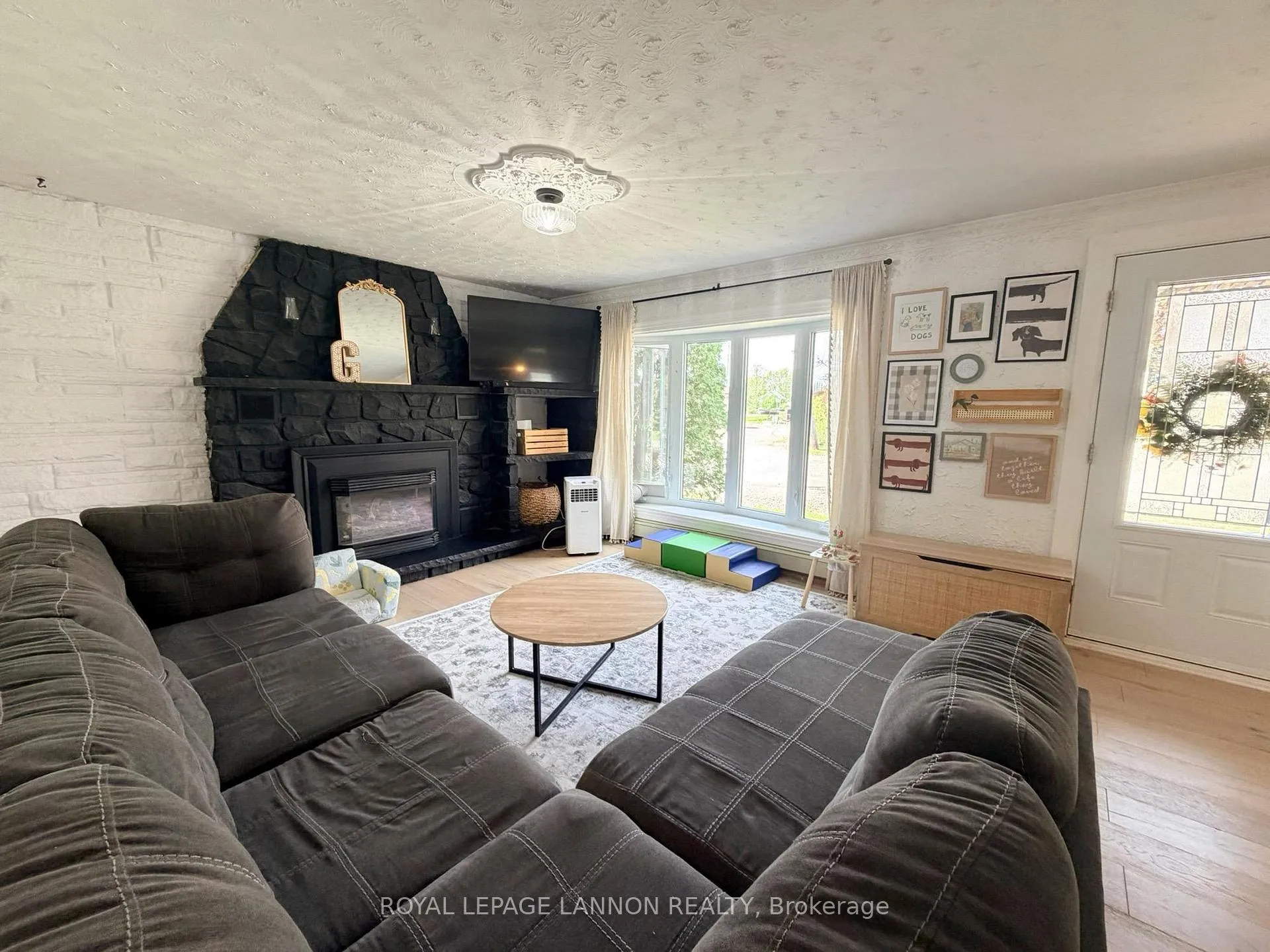Photo 8 of 102 Thom Street, Greenstone — HOMEH