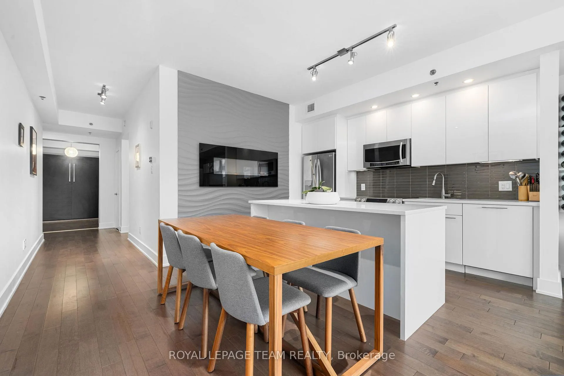 Photo 7 of Unit 206, 98 Richmond Road, Ottawa, Westboro/Hampton Park — HOMEH