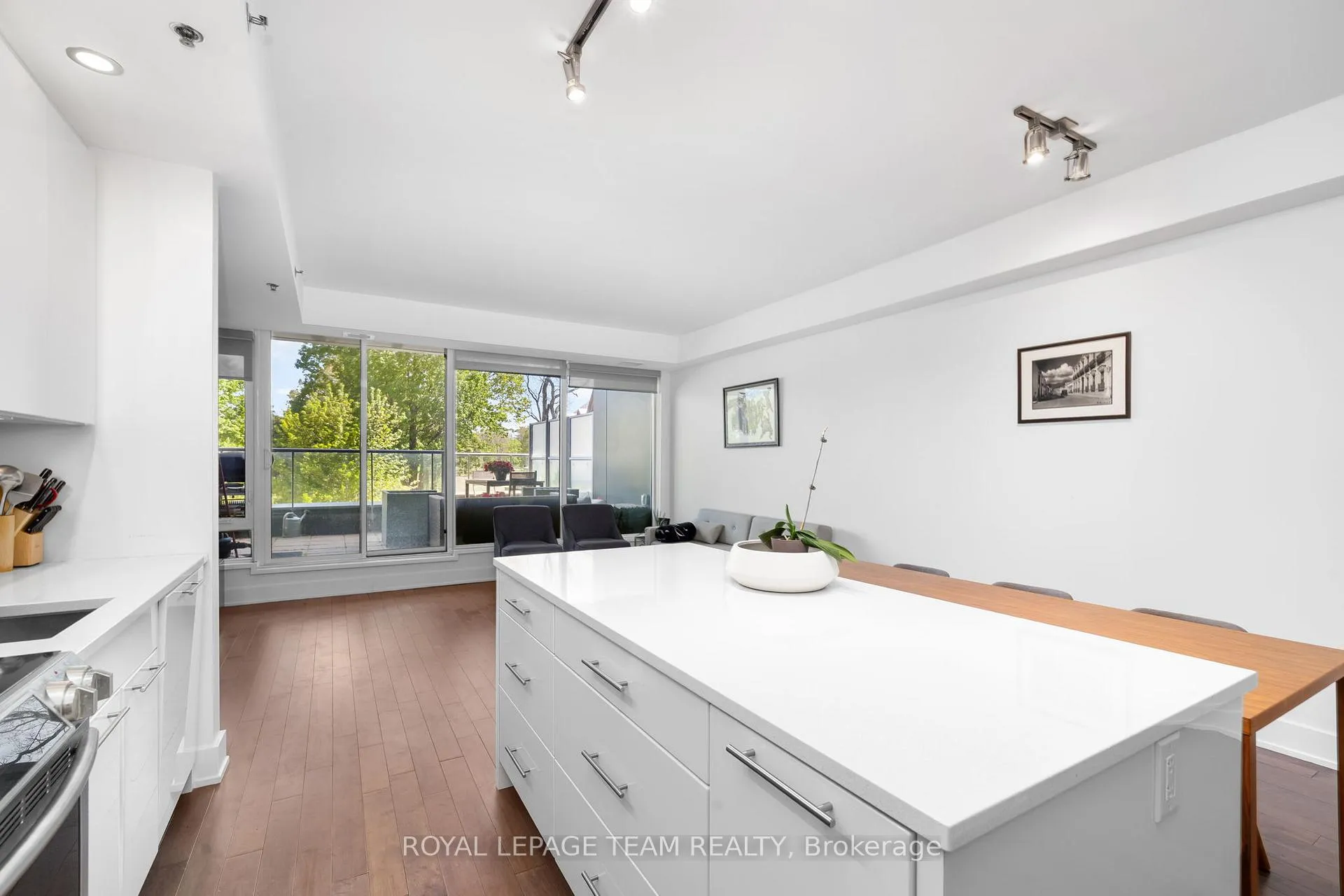Photo 10 of Unit 206, 98 Richmond Road, Ottawa, Westboro/Hampton Park — HOMEH