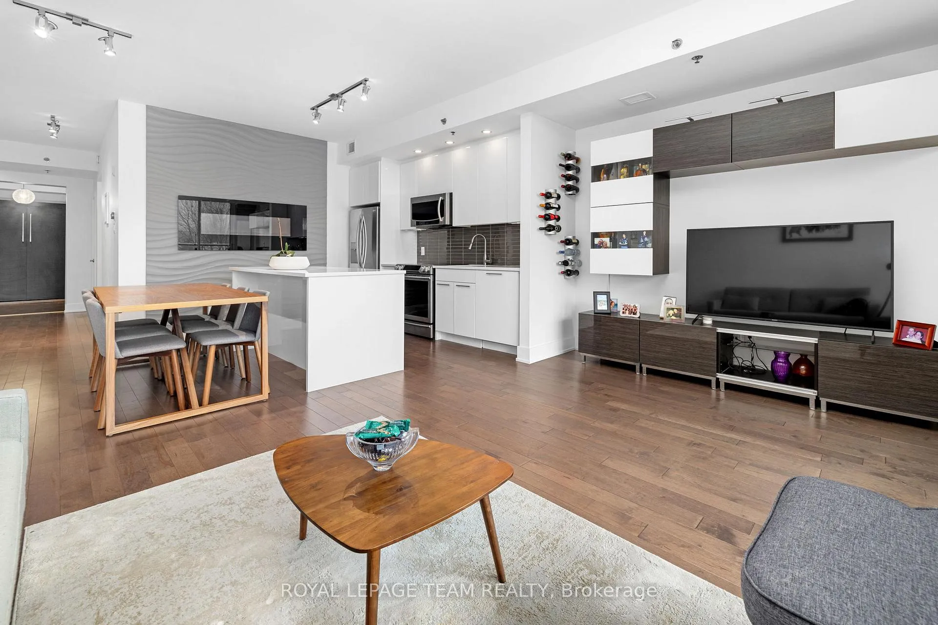 Photo 13 of Unit 206, 98 Richmond Road, Ottawa, Westboro/Hampton Park — HOMEH