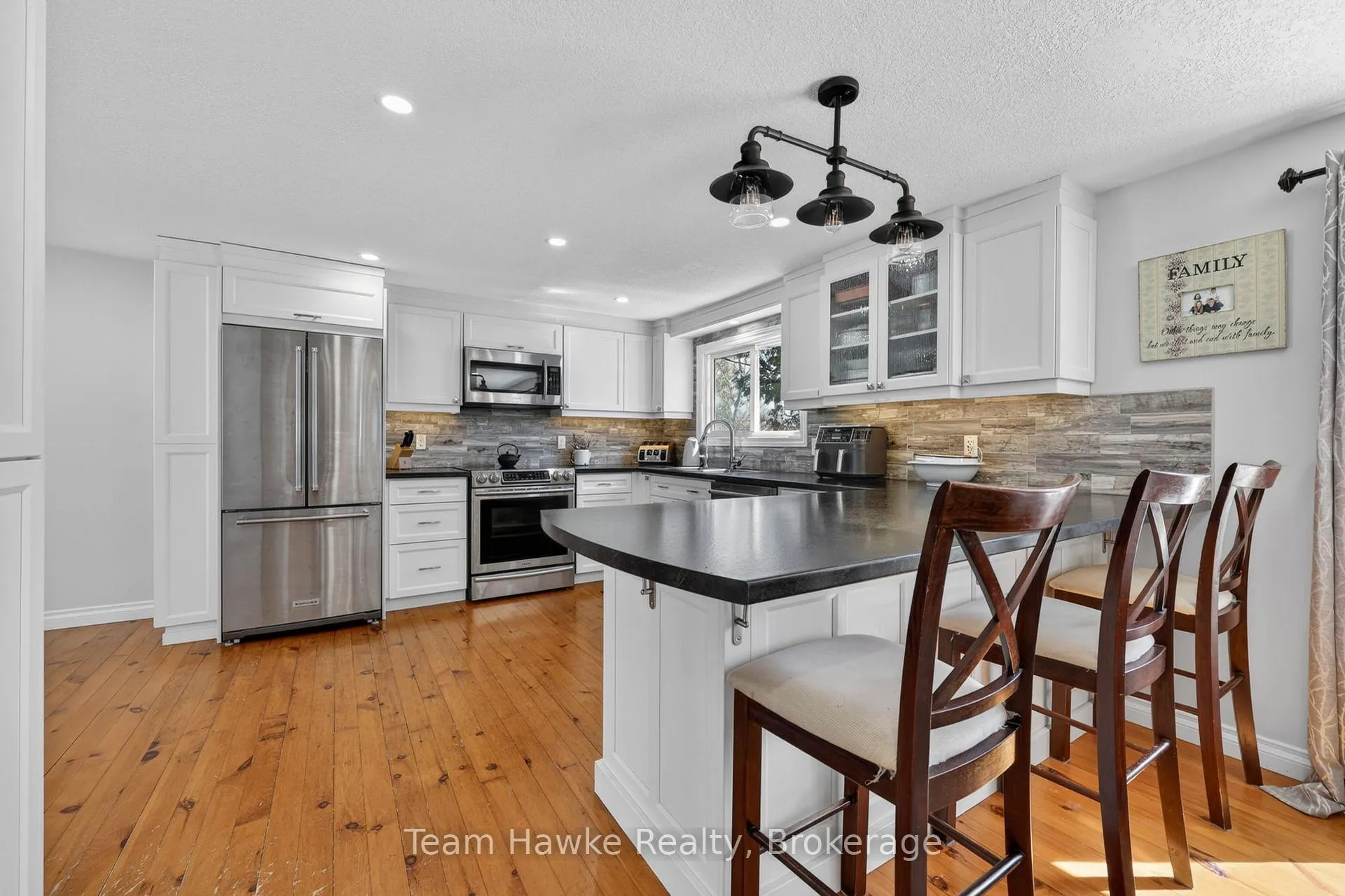 Photo 10 of 14 Sarna Drive, Tiny, Rural Tiny — HOMEH