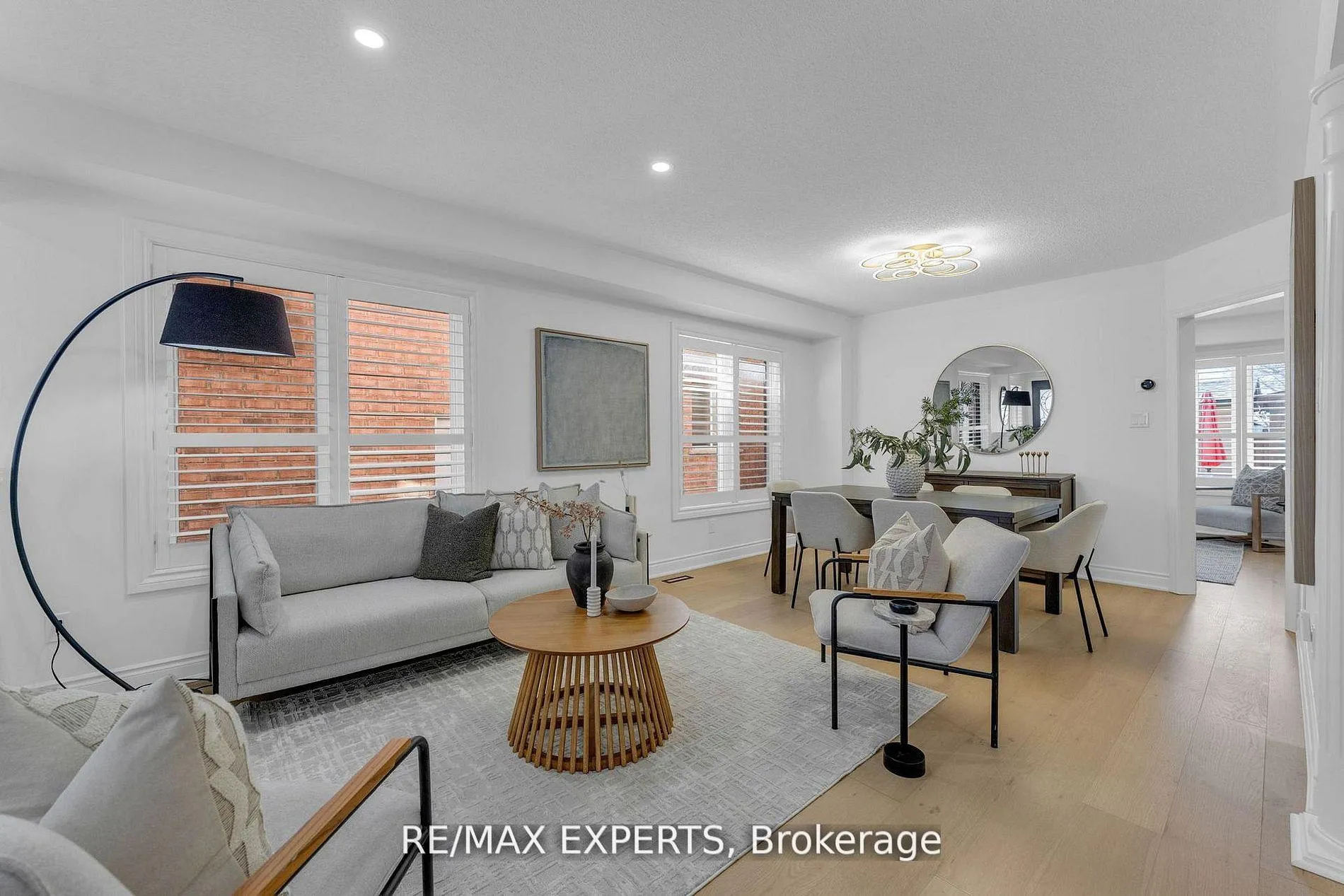 Photo 6 of 90 Summer Valley Drive, Brampton, Snelgrove — HOMEH