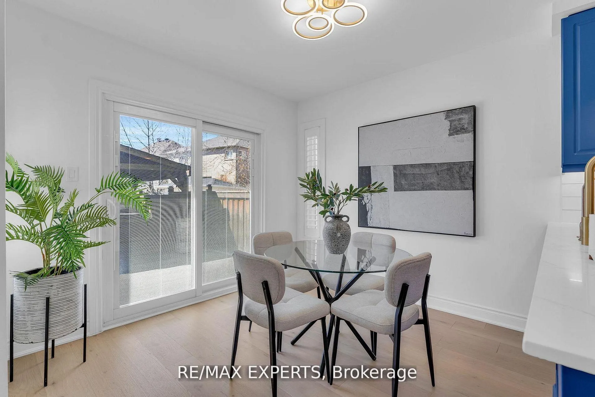 Photo 14 of 90 Summer Valley Drive, Brampton, Snelgrove — HOMEH