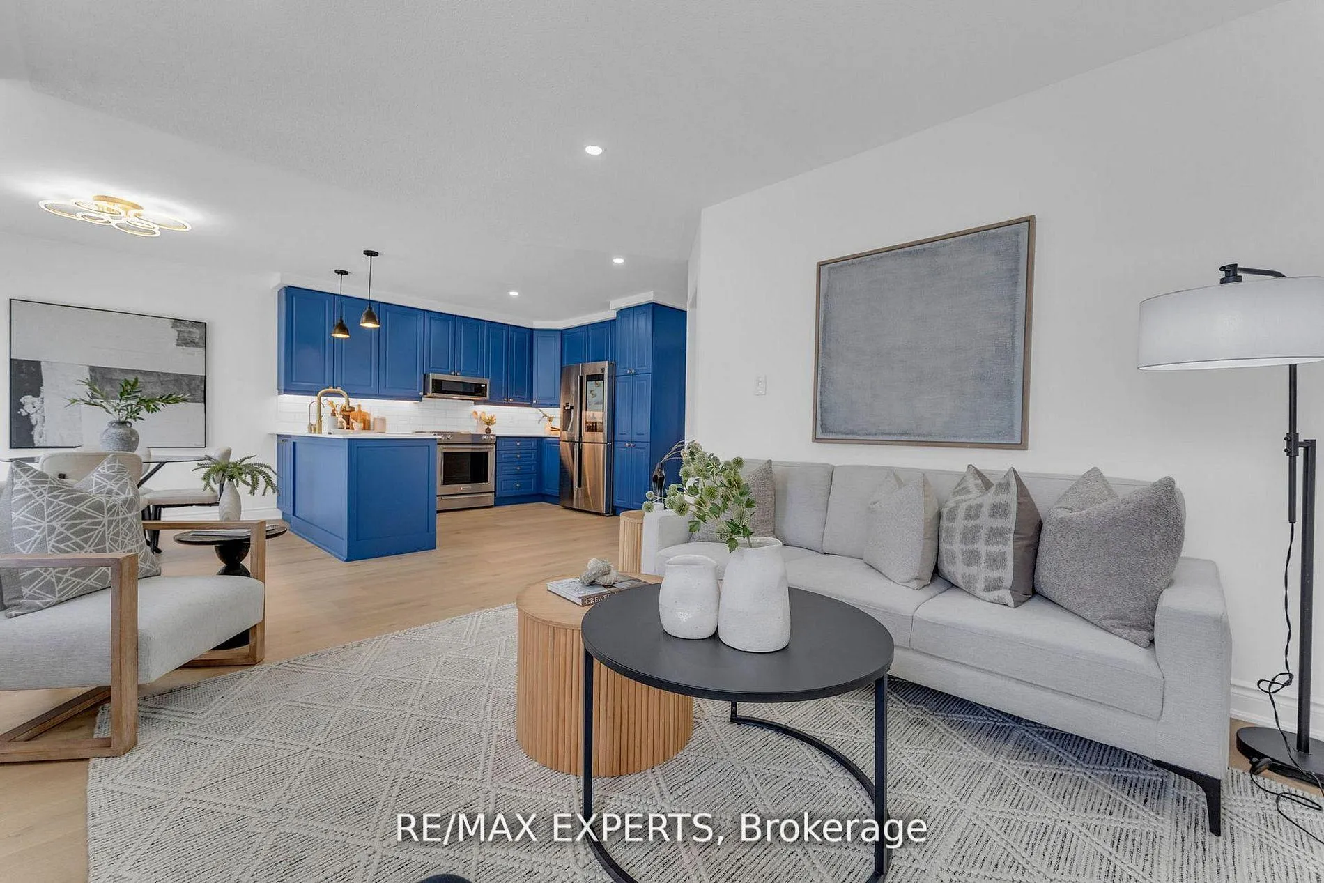 Photo 20 of 90 Summer Valley Drive, Brampton, Snelgrove — HOMEH