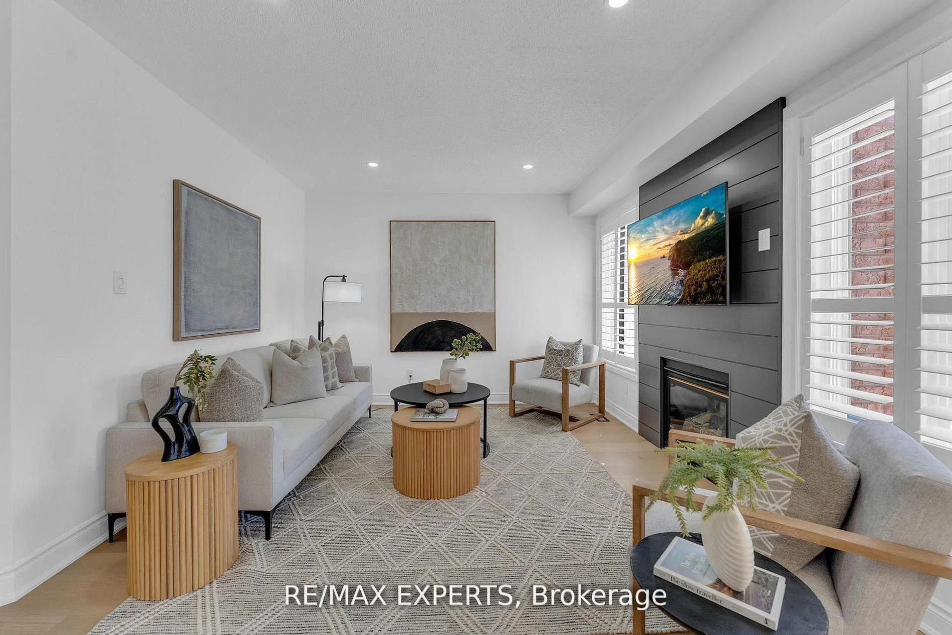 Photo 21 of 90 Summer Valley Drive, Brampton, Snelgrove — HOMEH